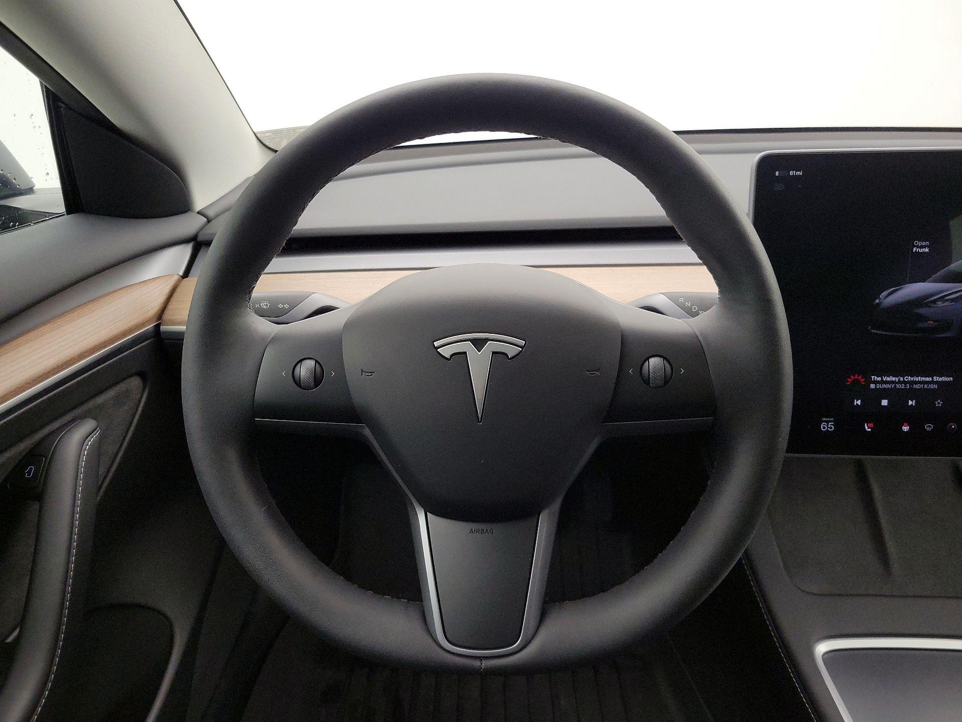 Thumbnail: 2023 Tesla Model 3 - 10