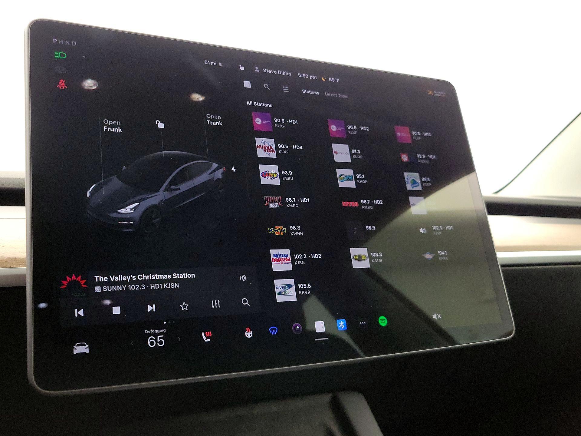 Thumbnail: 2023 Tesla Model 3 - 15