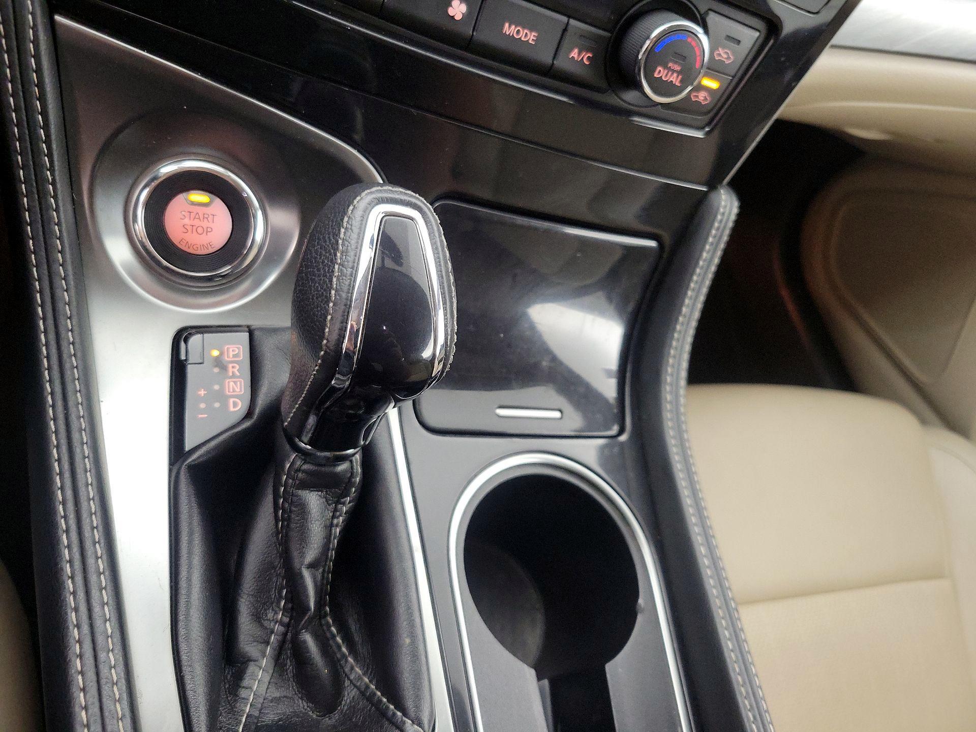 Thumbnail: 2016 Nissan Maxima - 18