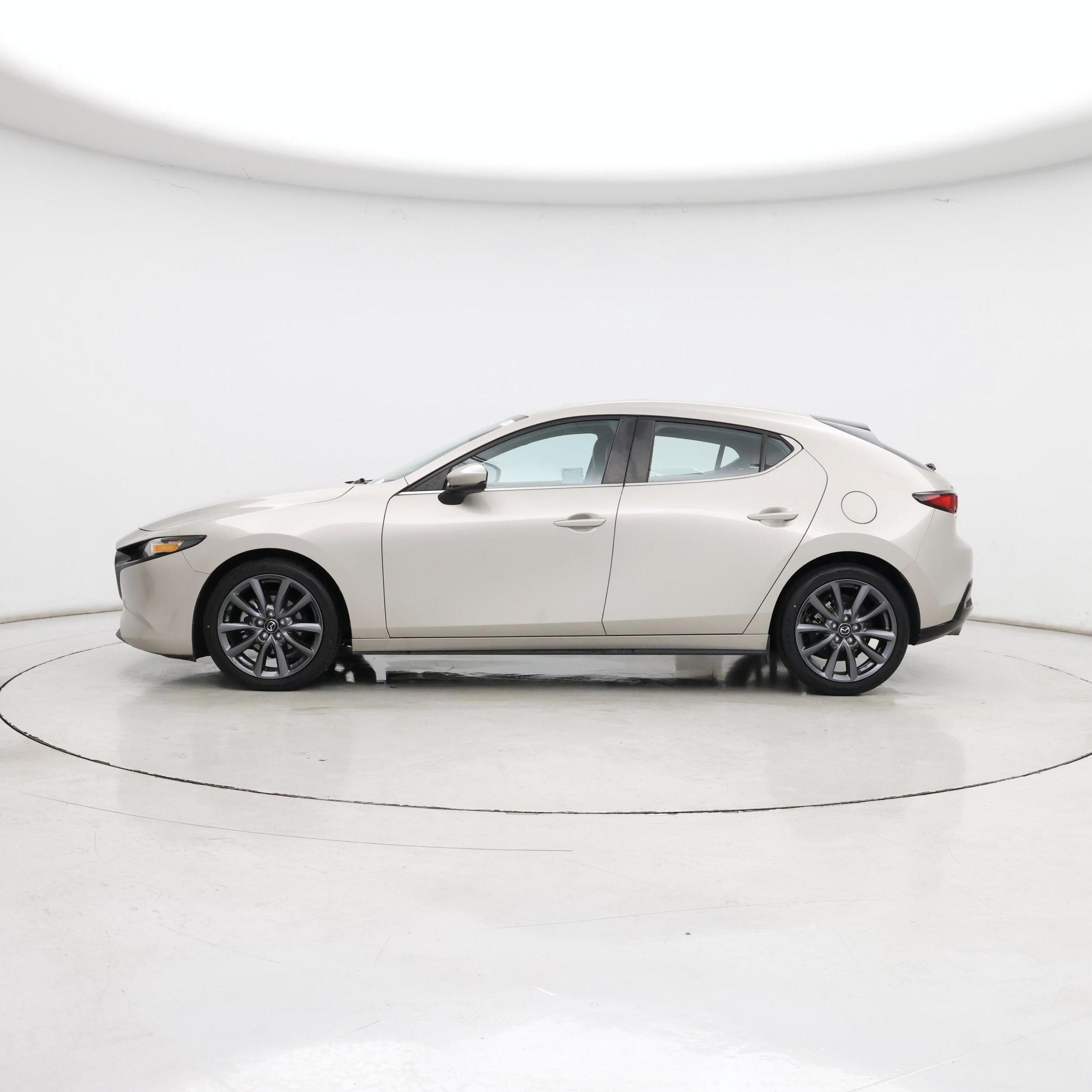 Thumbnail: 2022 Mazda Mazda3 - 3