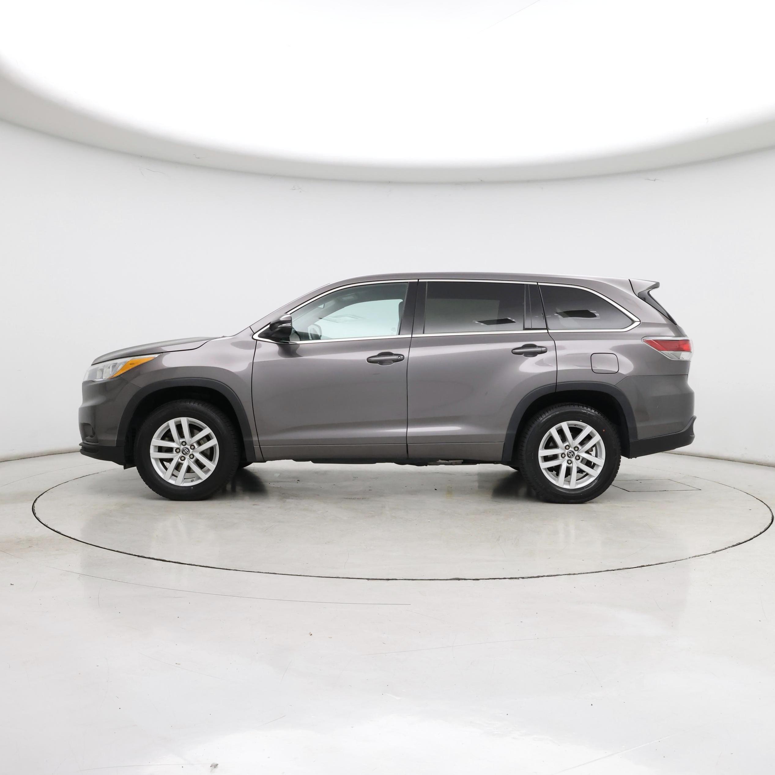 Thumbnail: 2016 Toyota Highlander - 3