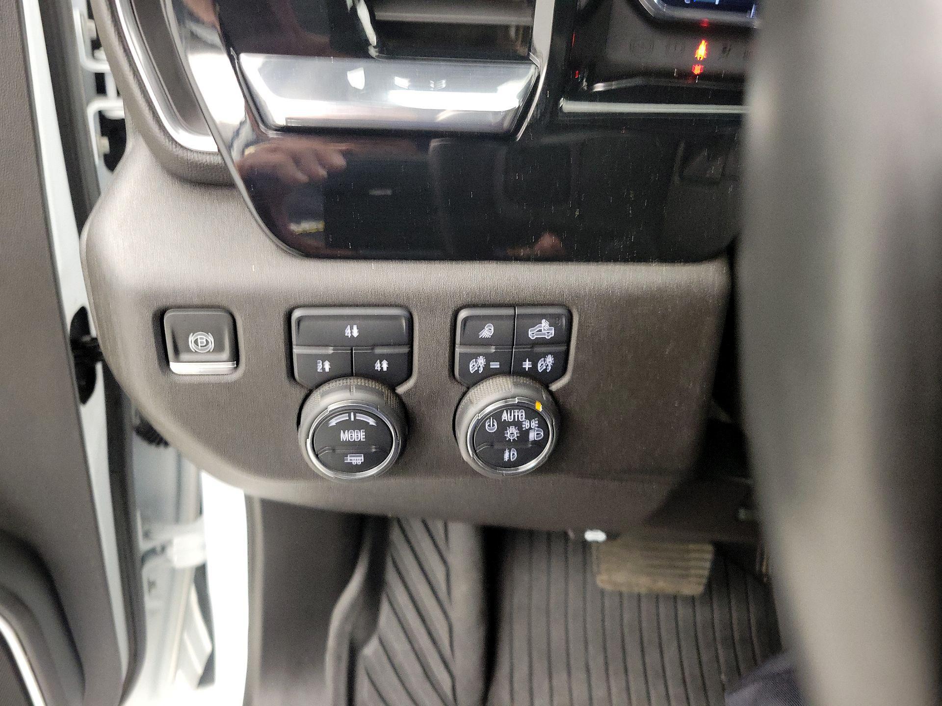 Thumbnail: 2024 Chevrolet Silverado 2500 - 13