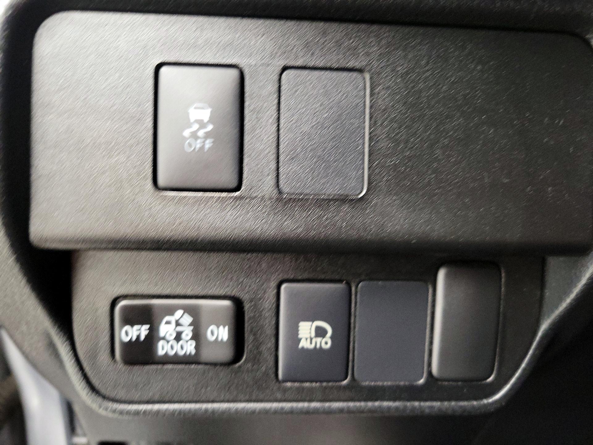 Thumbnail: 2021 Toyota Tacoma - 13