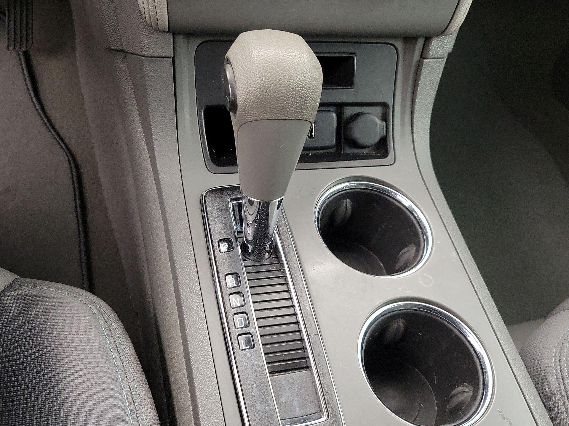 Thumbnail: 2015 Chevrolet Traverse - 17