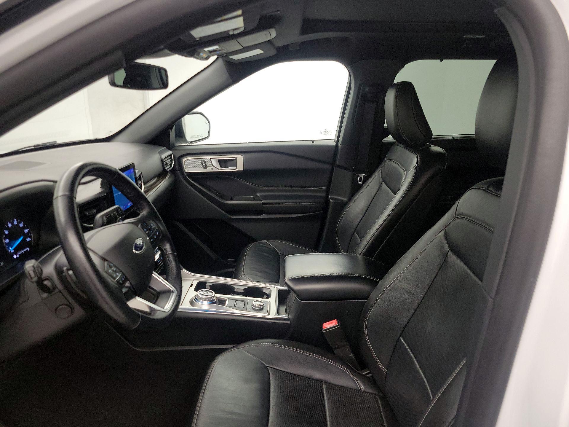 Thumbnail: 2020 Ford Explorer - 11