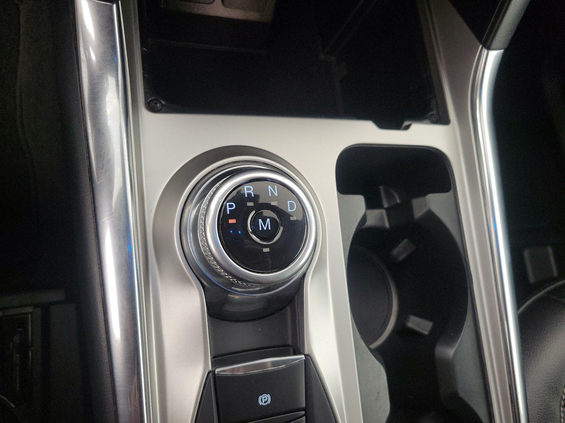 Thumbnail: 2020 Ford Explorer - 18