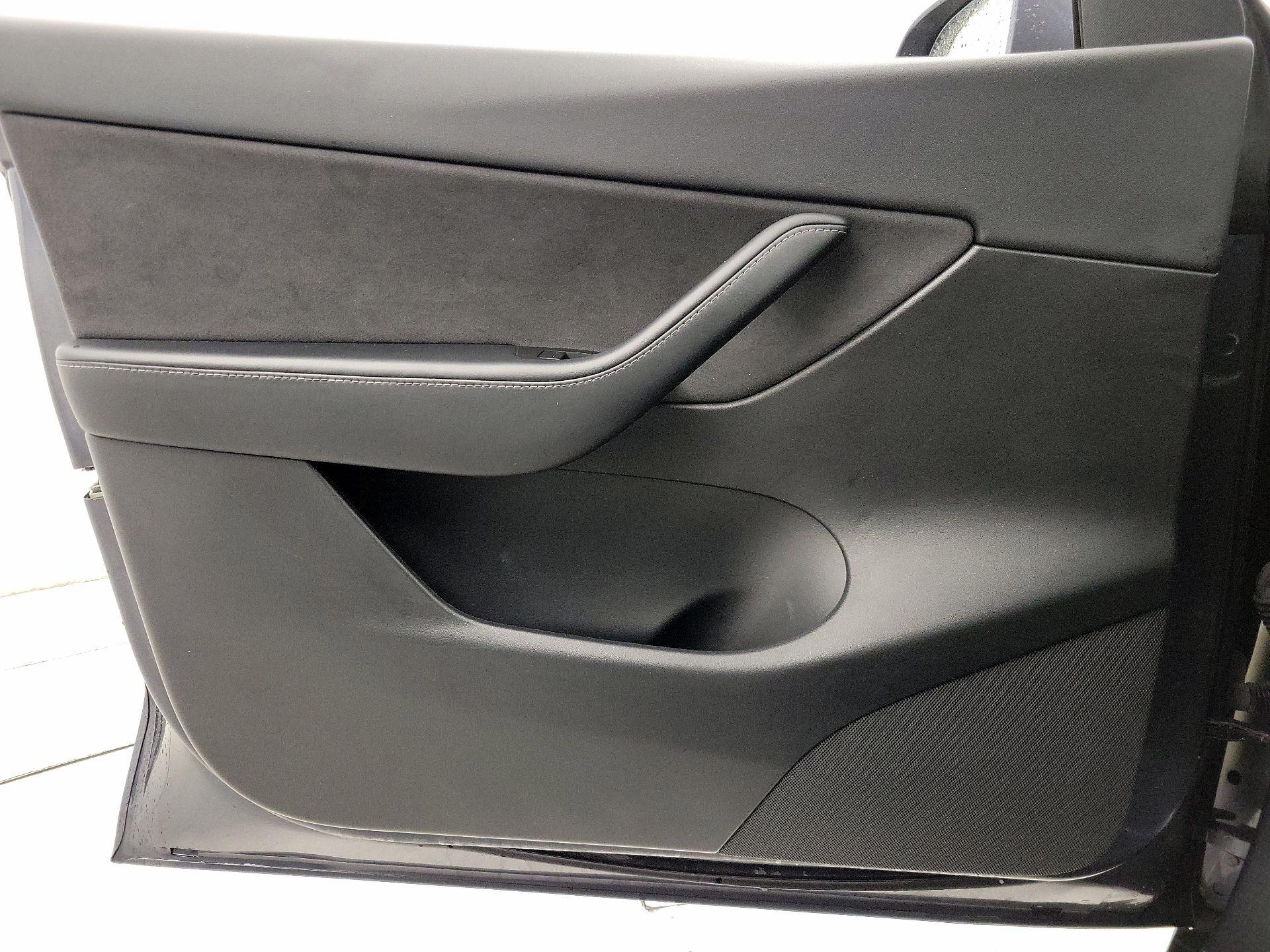 Thumbnail: 2021 Tesla Model Y - 12