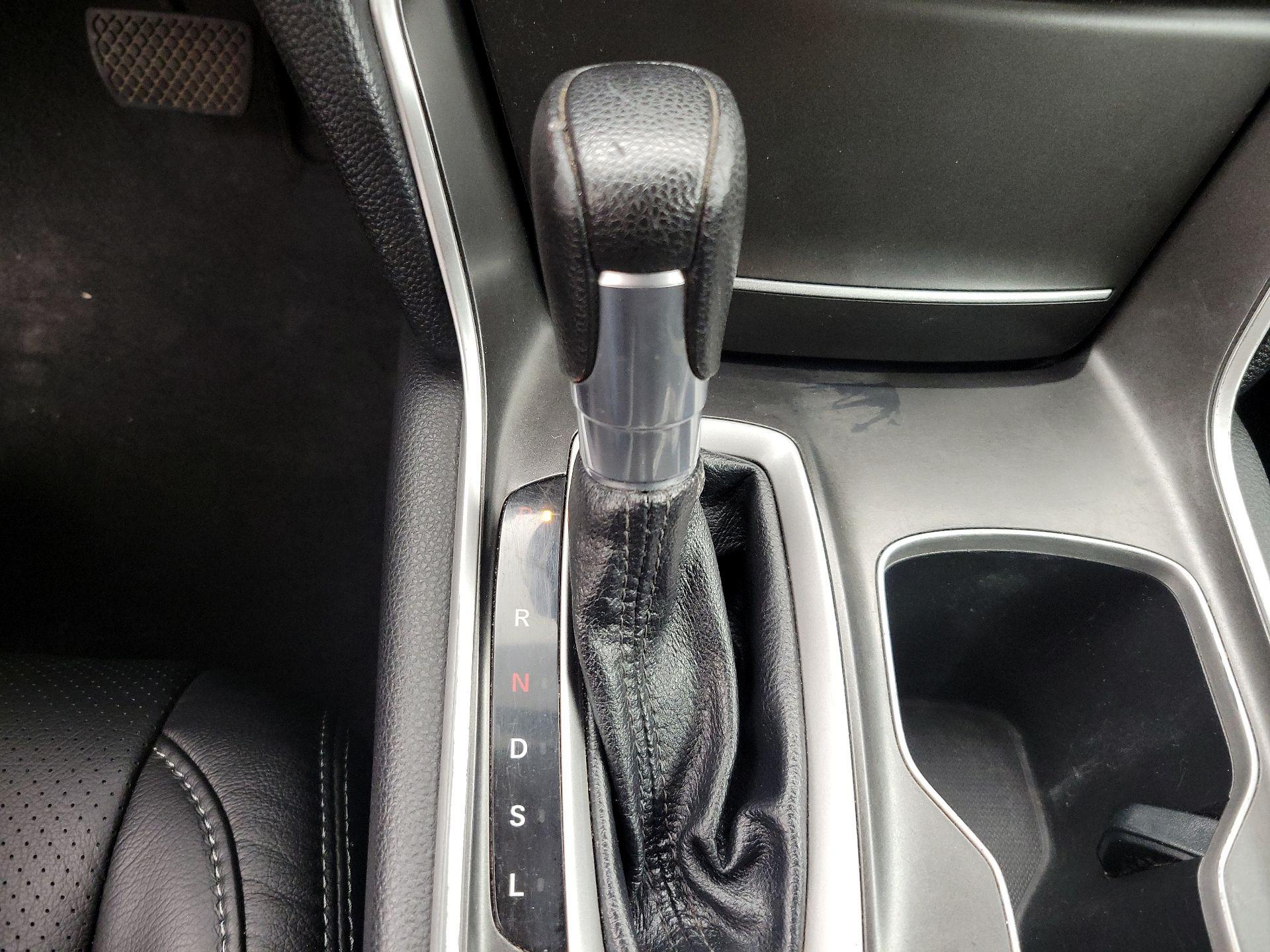 Thumbnail: 2019 Honda Accord - 17