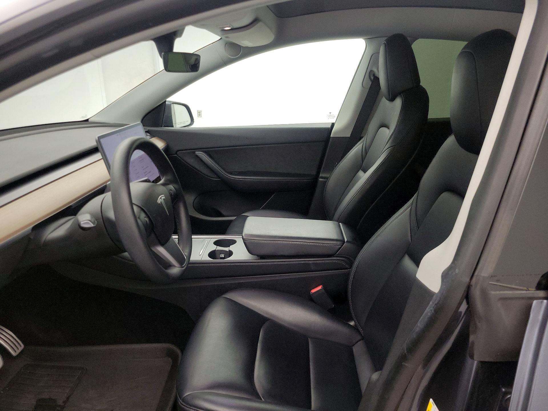 Thumbnail: 2022 Tesla Model Y - 11