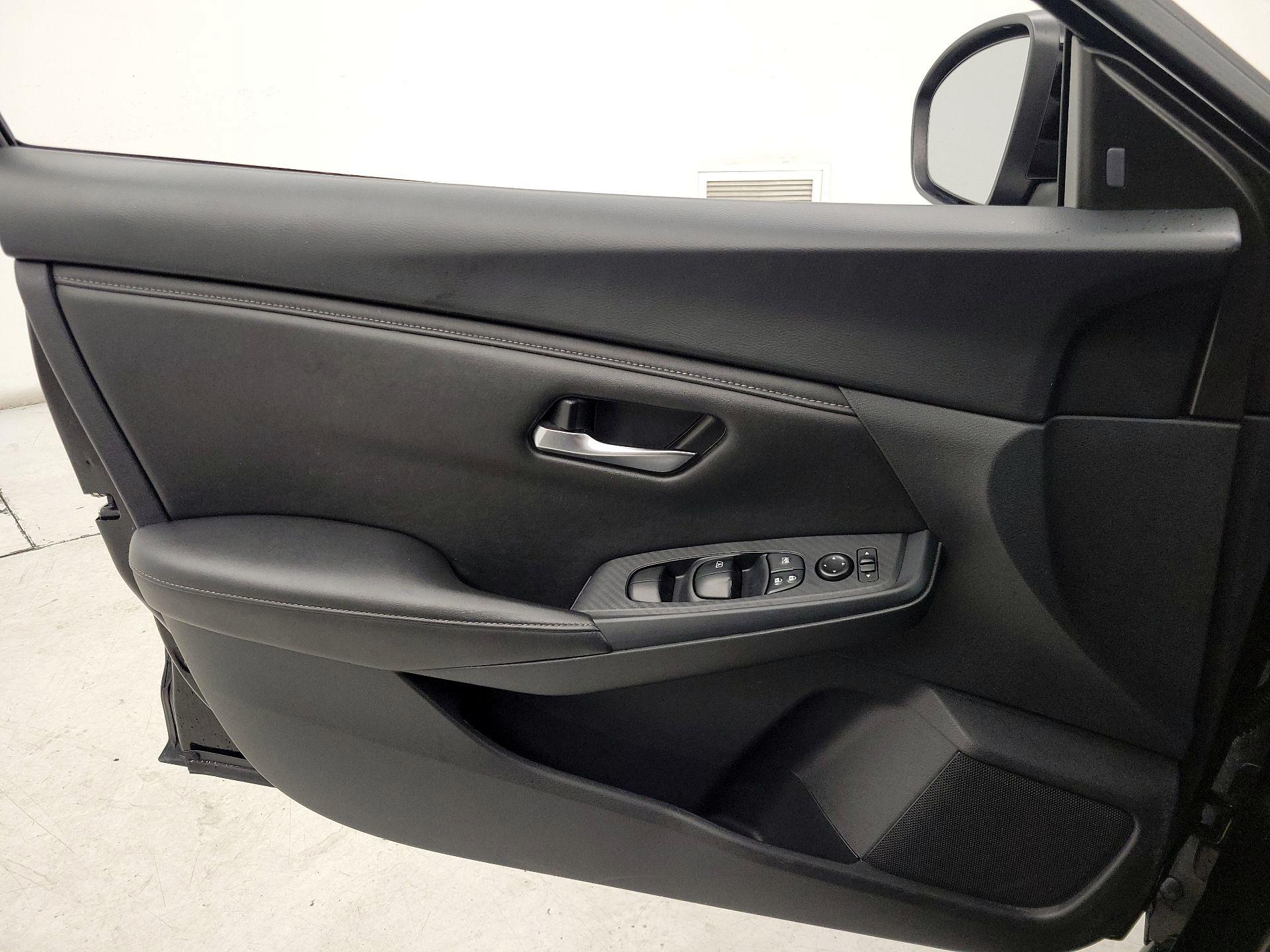 Thumbnail: 2023 Nissan Sentra - 12