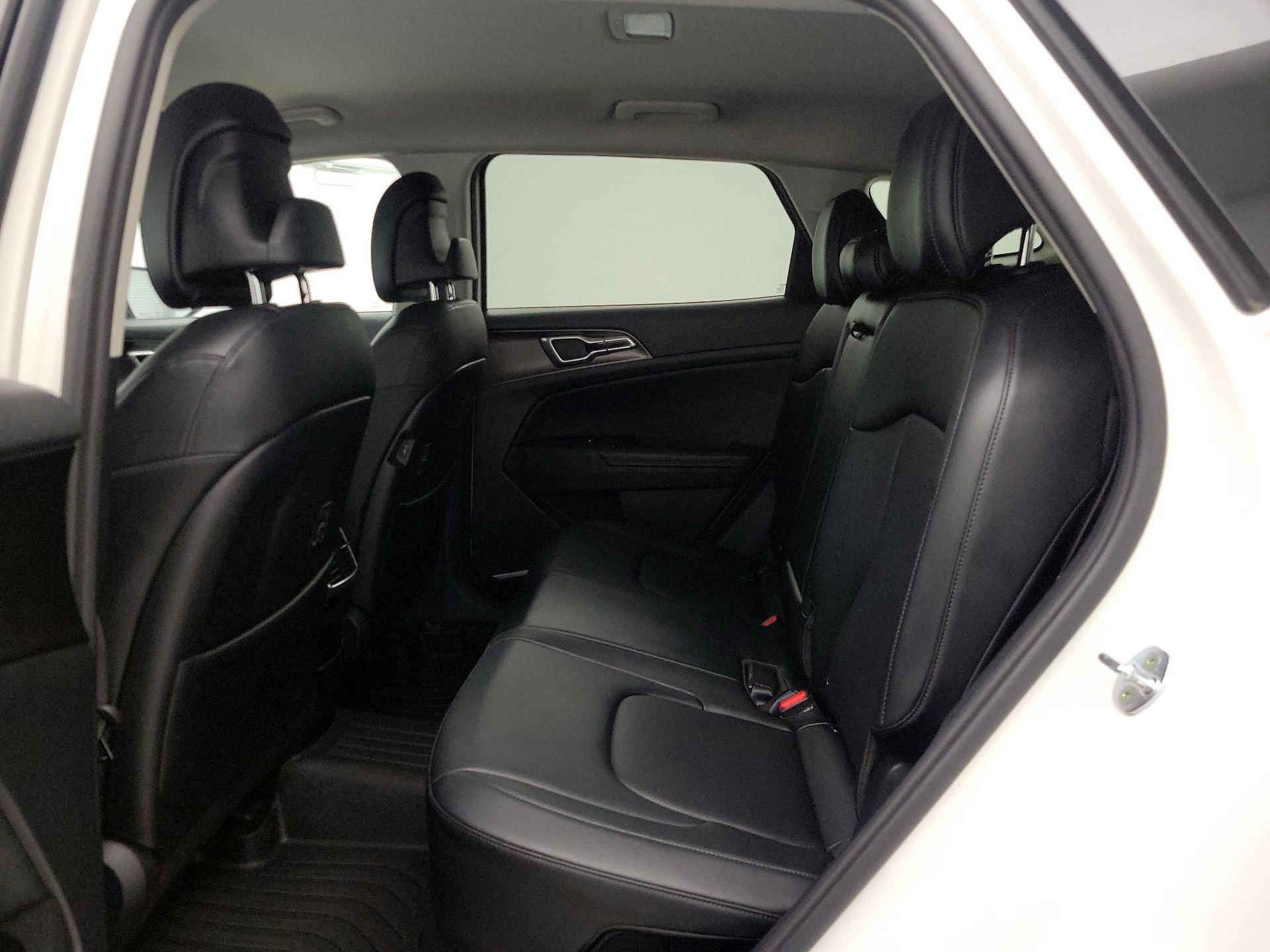 Thumbnail: 2023 Kia Sportage - 20