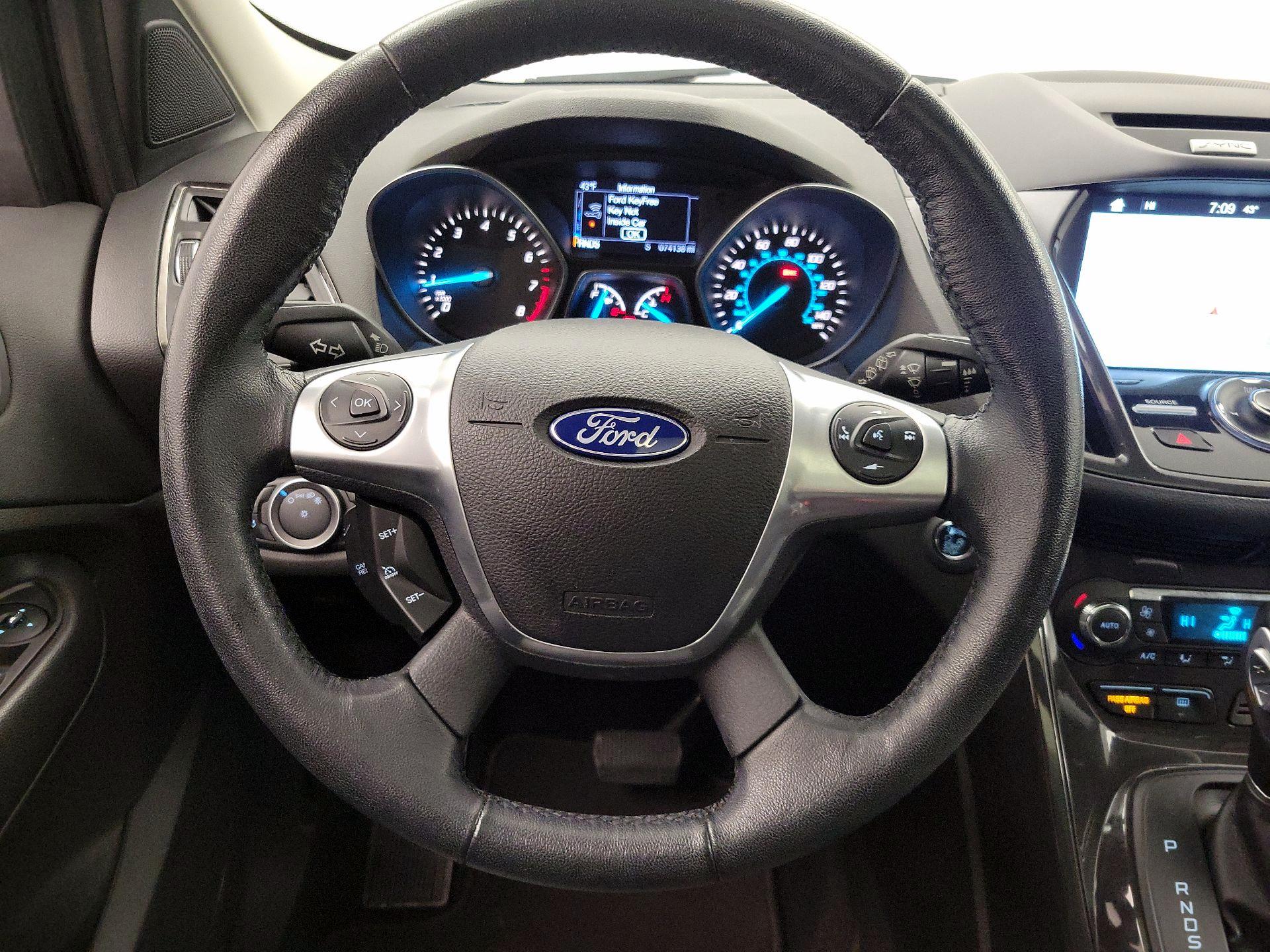 Thumbnail: 2016 Ford Escape - 10