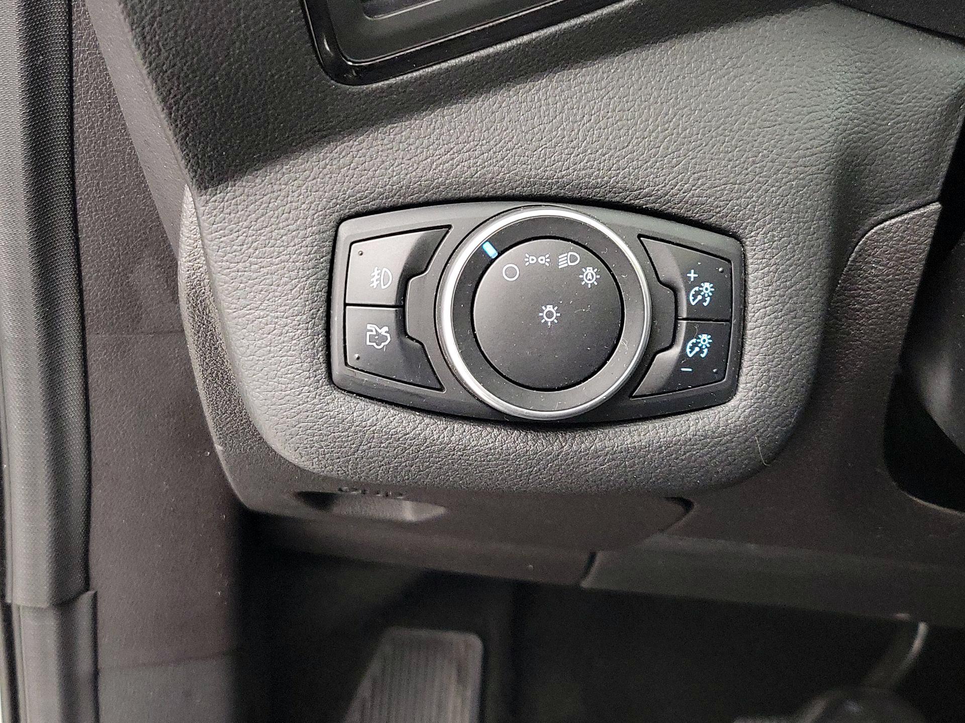 Thumbnail: 2016 Ford Escape - 13