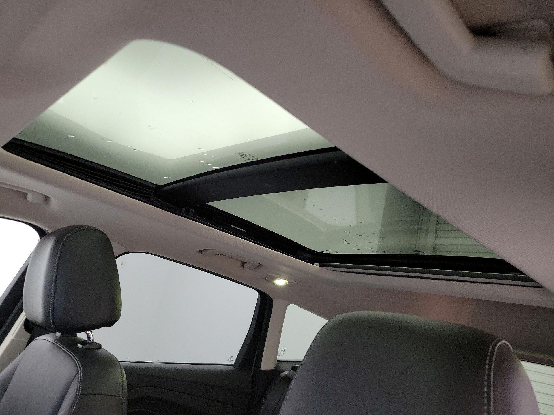 Thumbnail: 2016 Ford Escape - 20