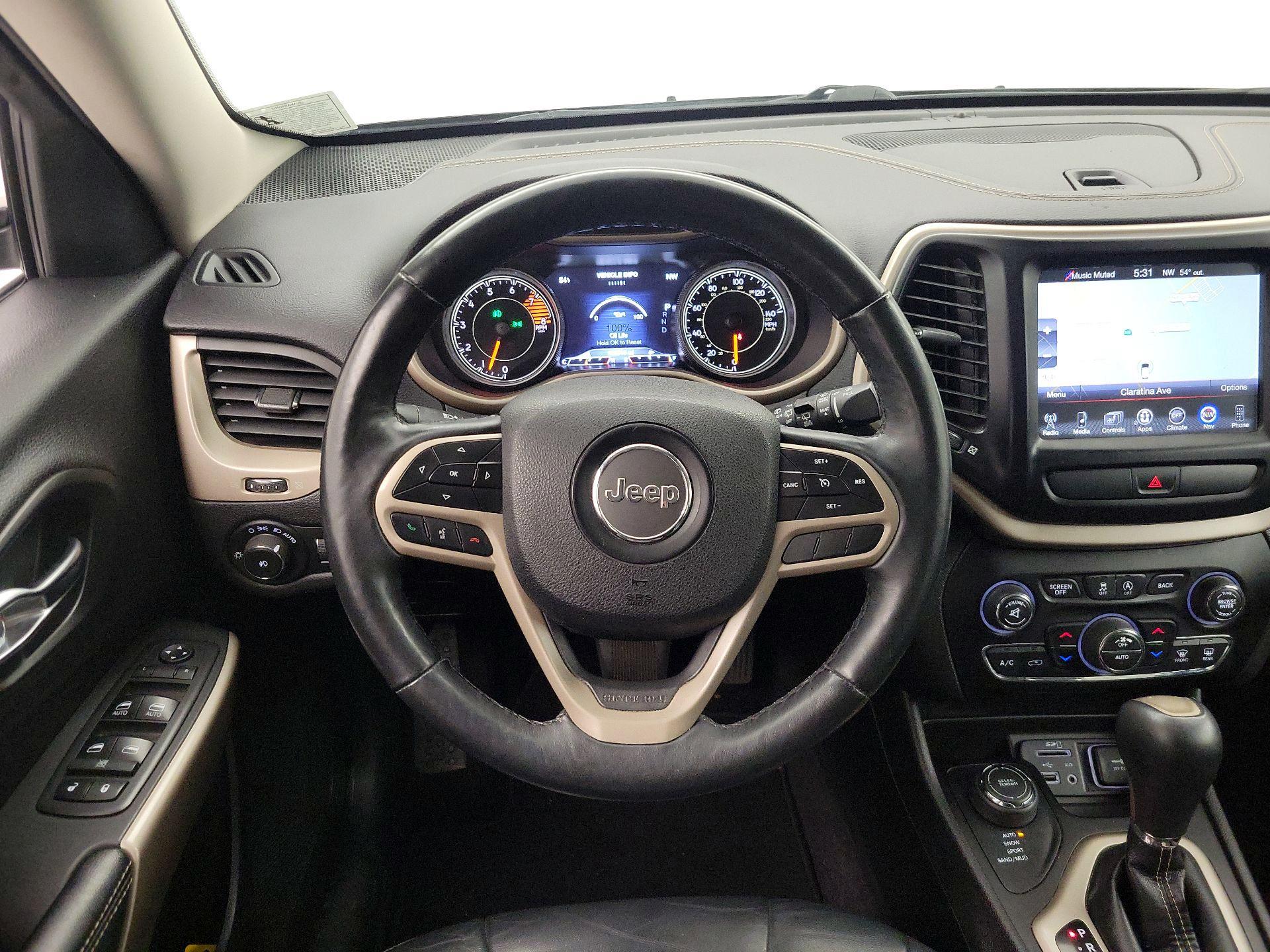 Thumbnail: 2017 Jeep Cherokee - 10