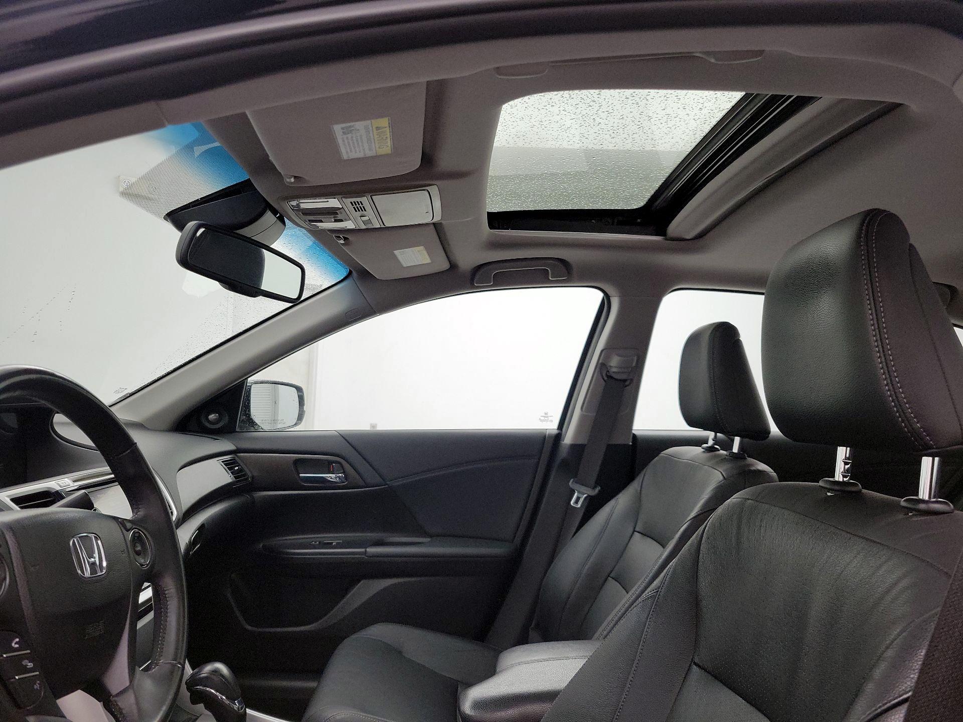 Thumbnail: 2015 Honda Accord - 19