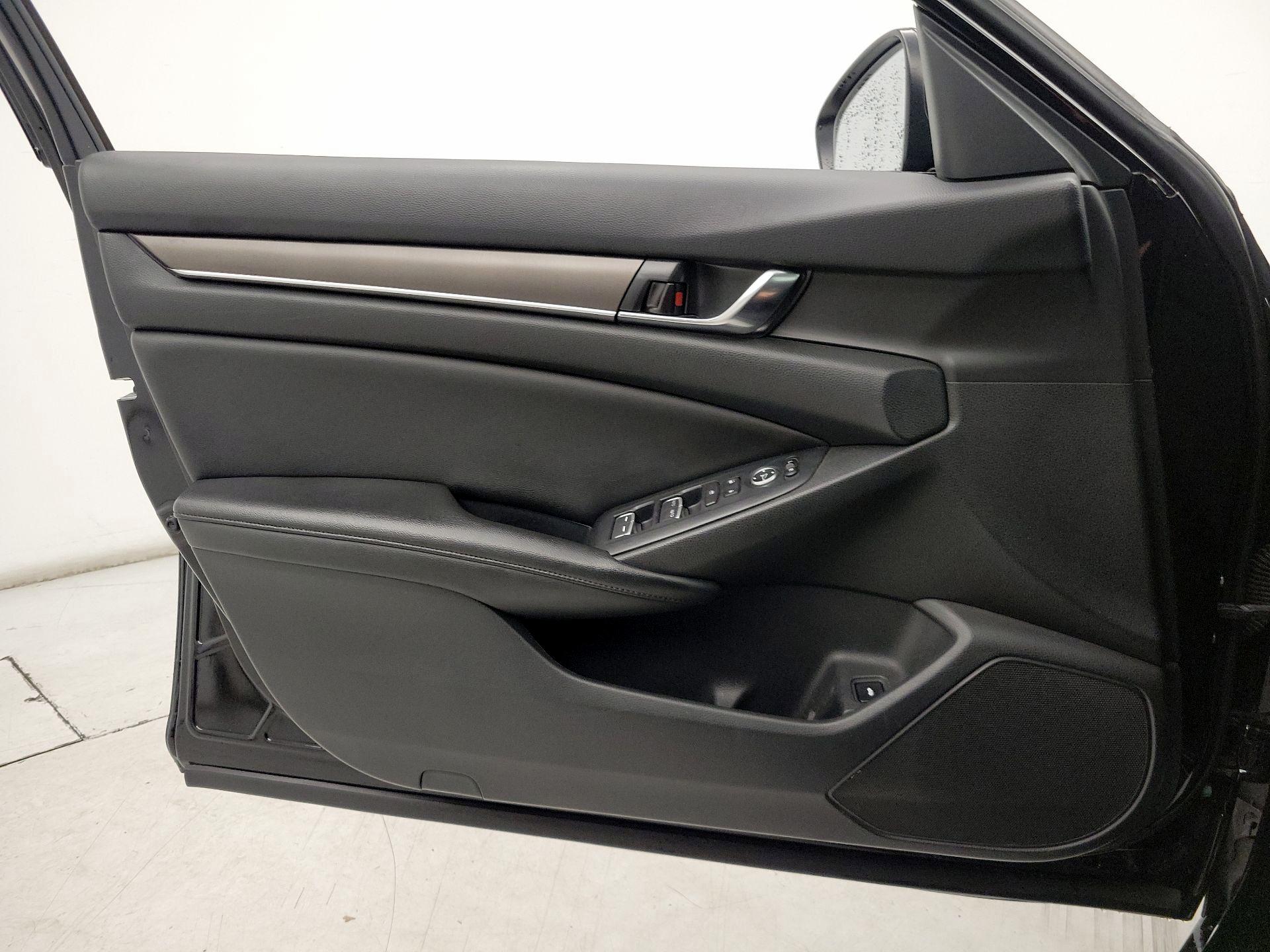 Thumbnail: 2019 Honda Accord - 12