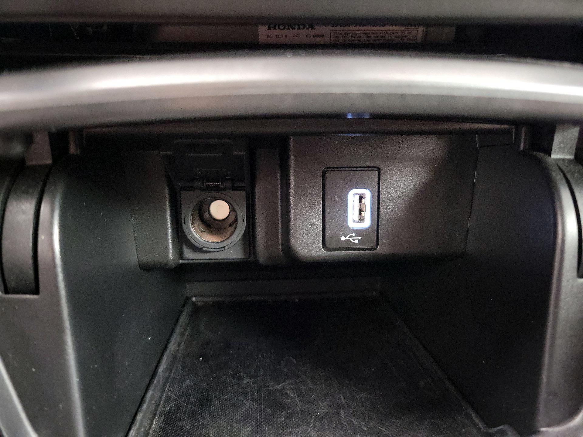 Thumbnail: 2019 Honda Accord - 18