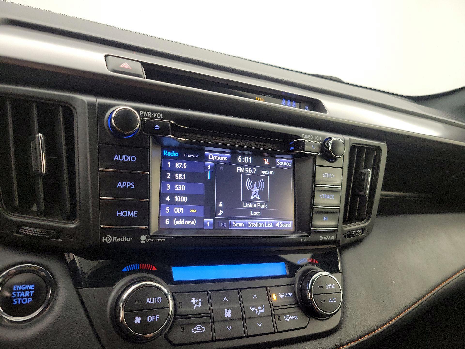 Thumbnail: 2018 Toyota RAV4 - 15