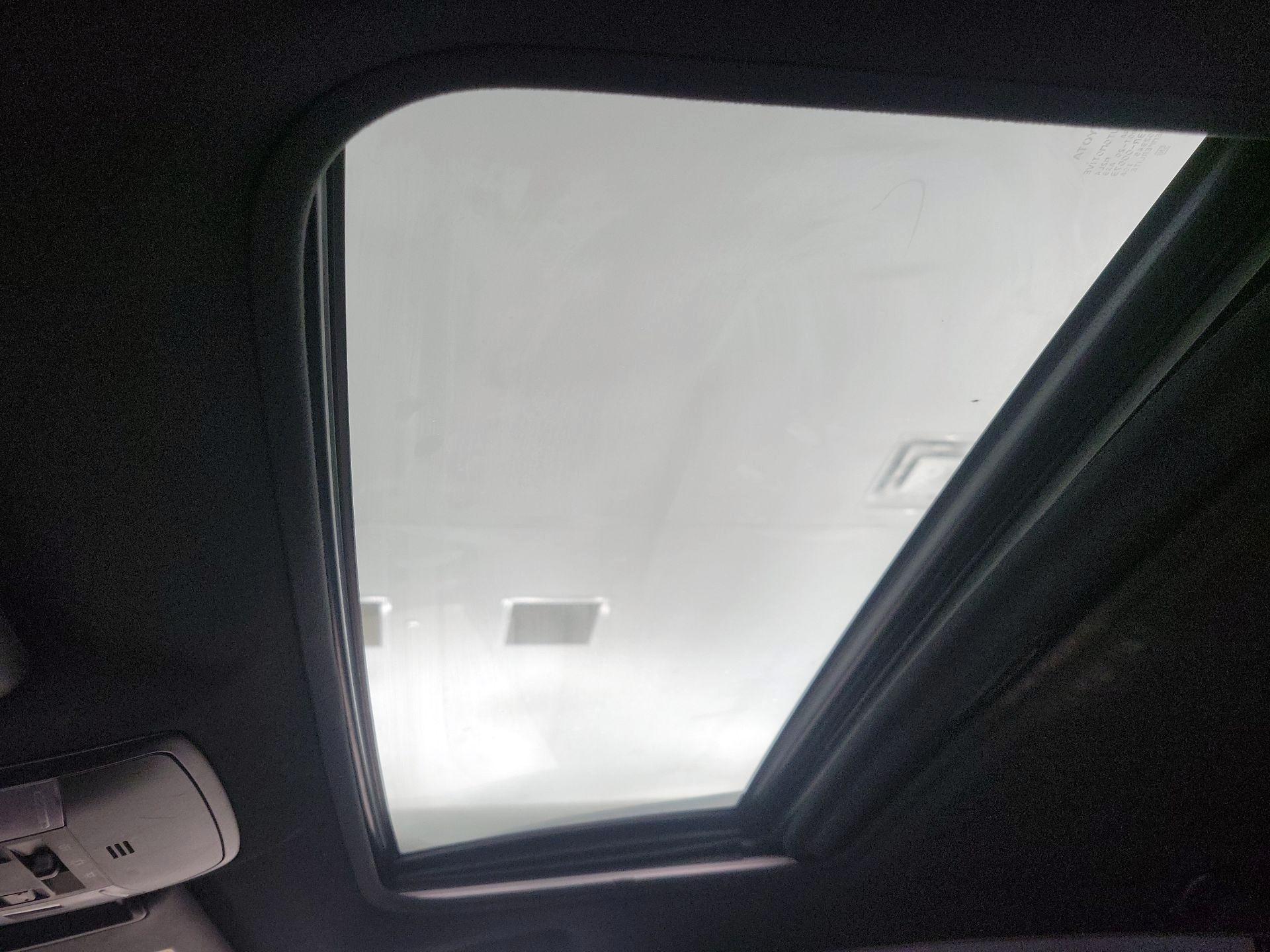 Thumbnail: 2018 Toyota RAV4 - 19