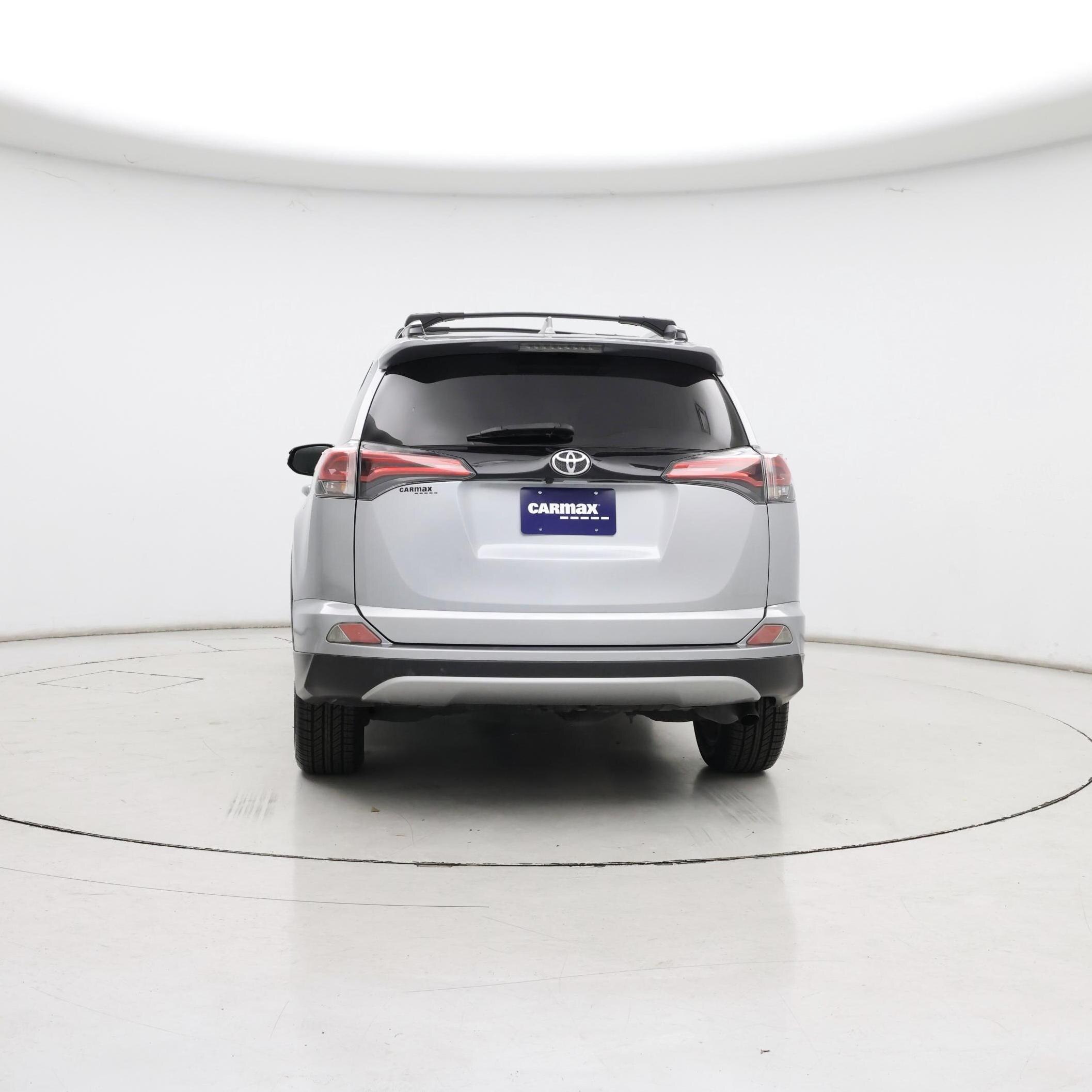 Thumbnail: 2018 Toyota RAV4 - 6