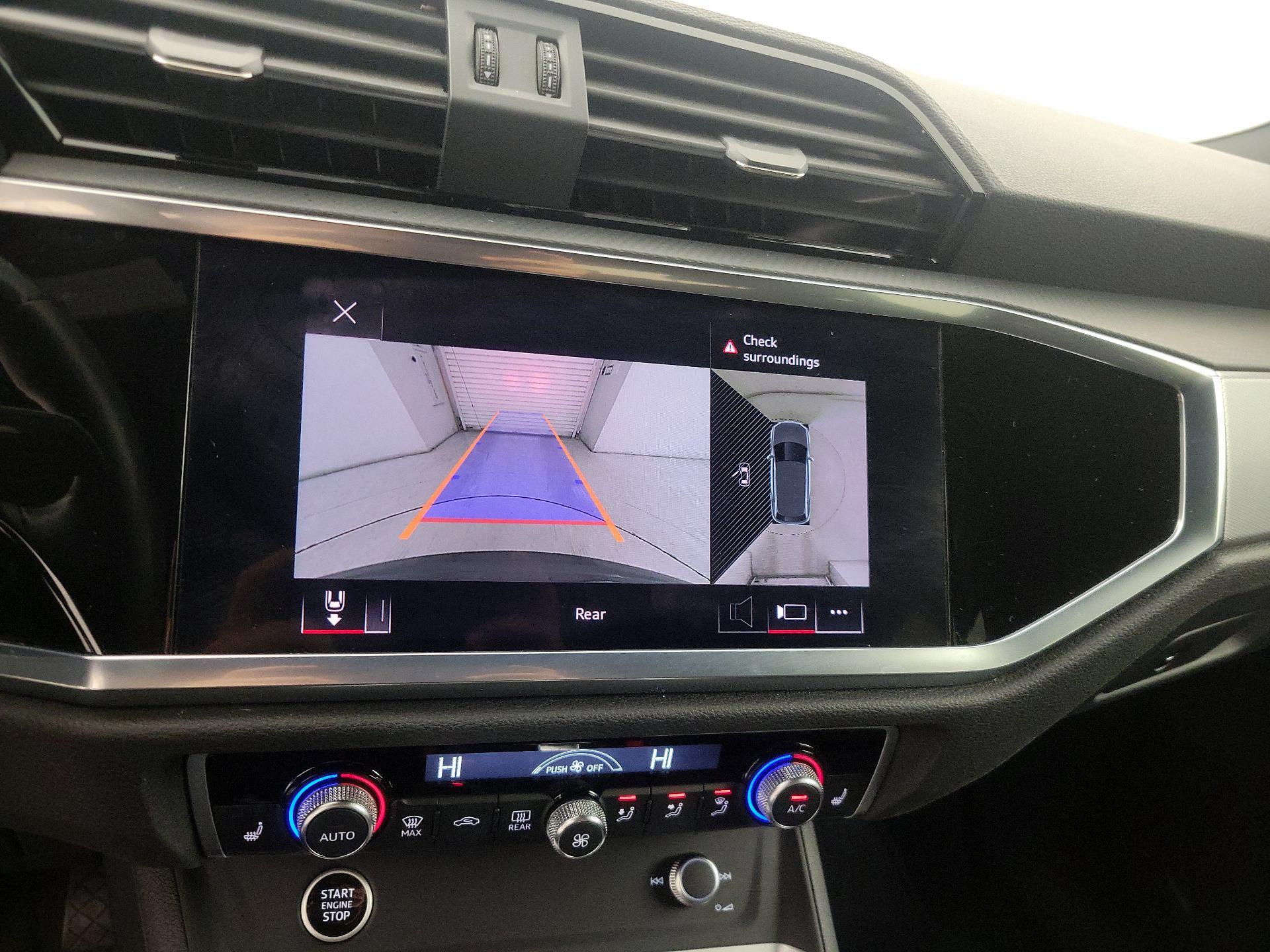 Thumbnail: 2022 Audi Q3 - 14