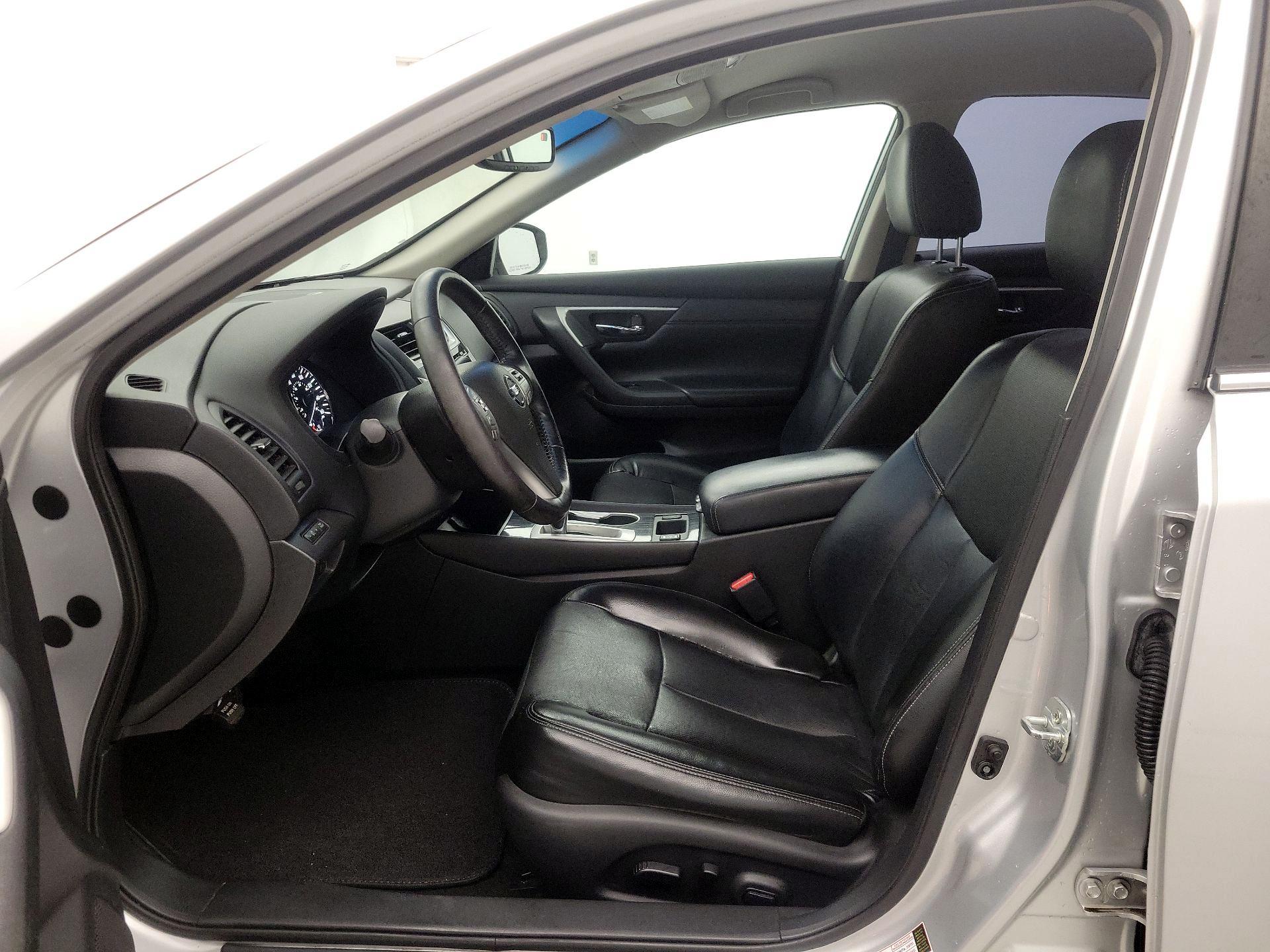 Thumbnail: 2018 Nissan Altima - 11