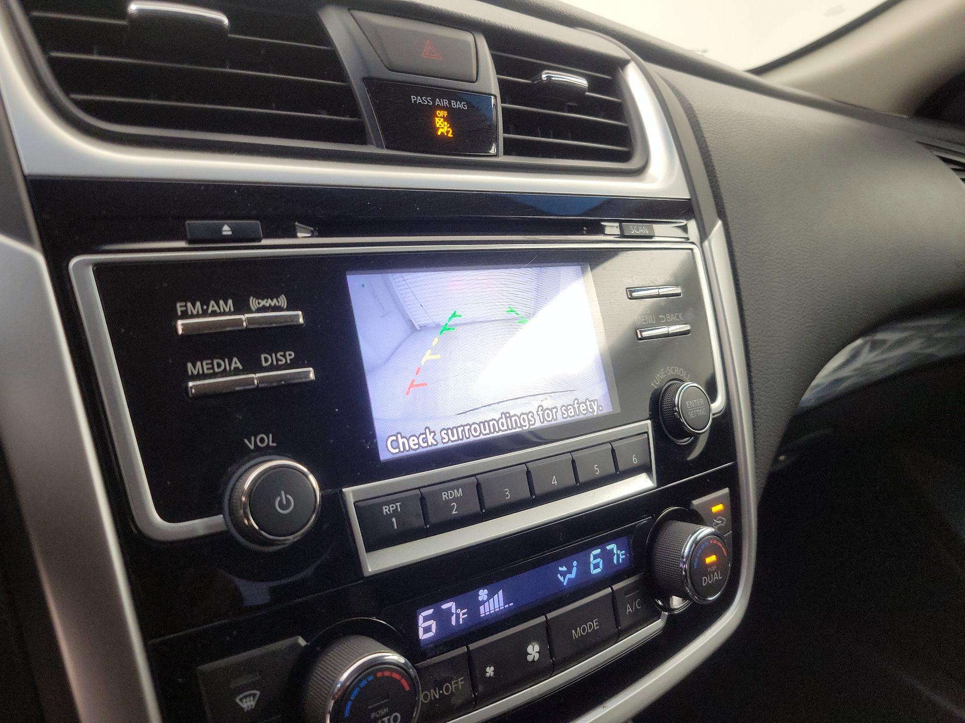 Thumbnail: 2018 Nissan Altima - 14