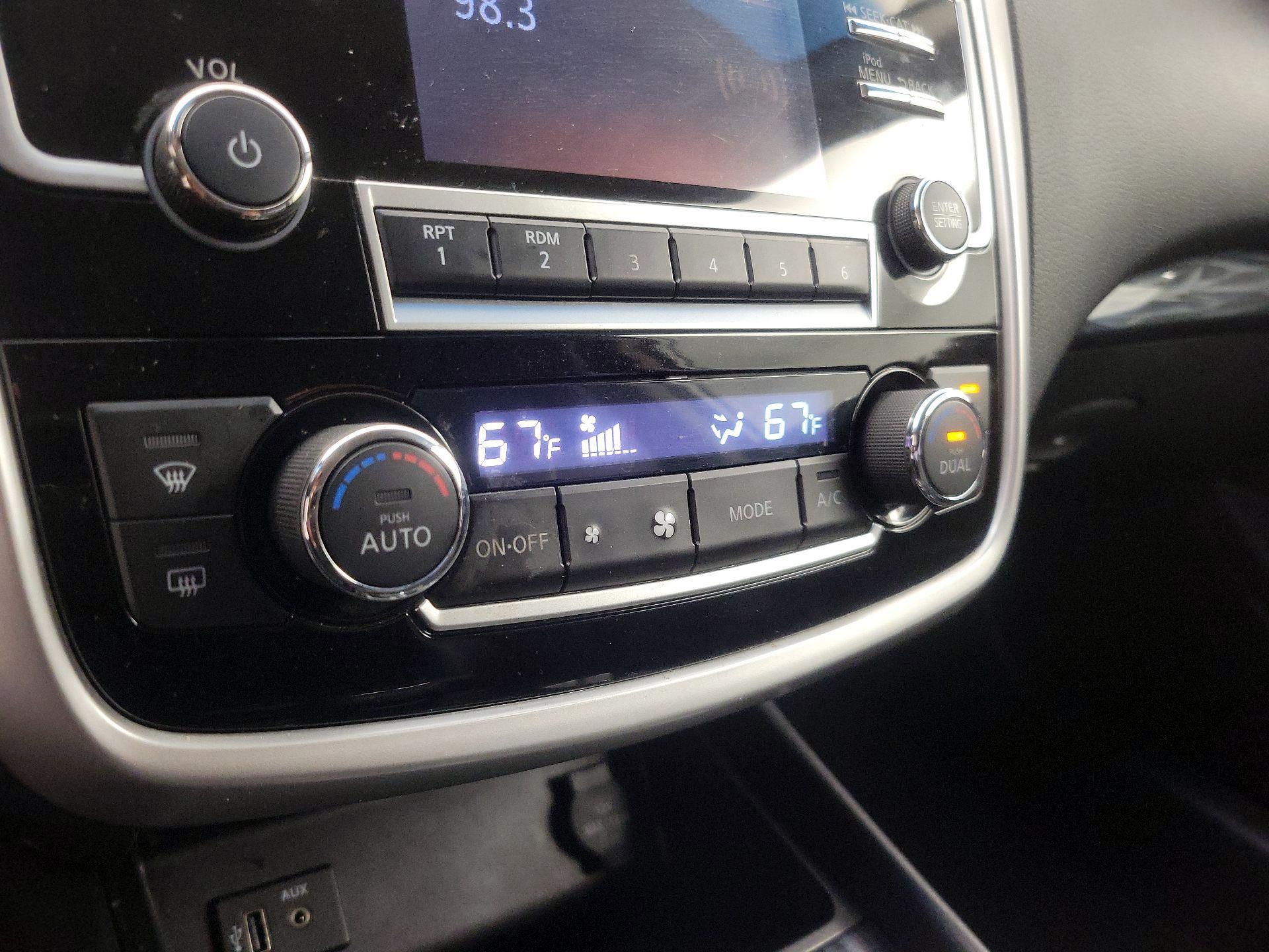 Thumbnail: 2018 Nissan Altima - 16