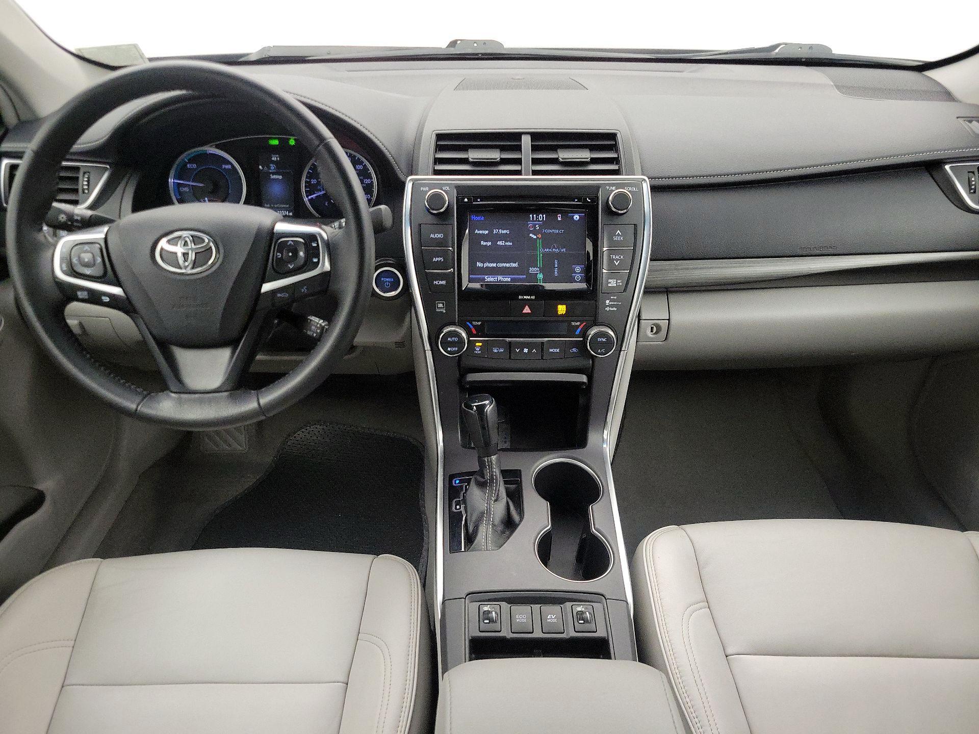 Thumbnail: 2017 Toyota Camry - 9