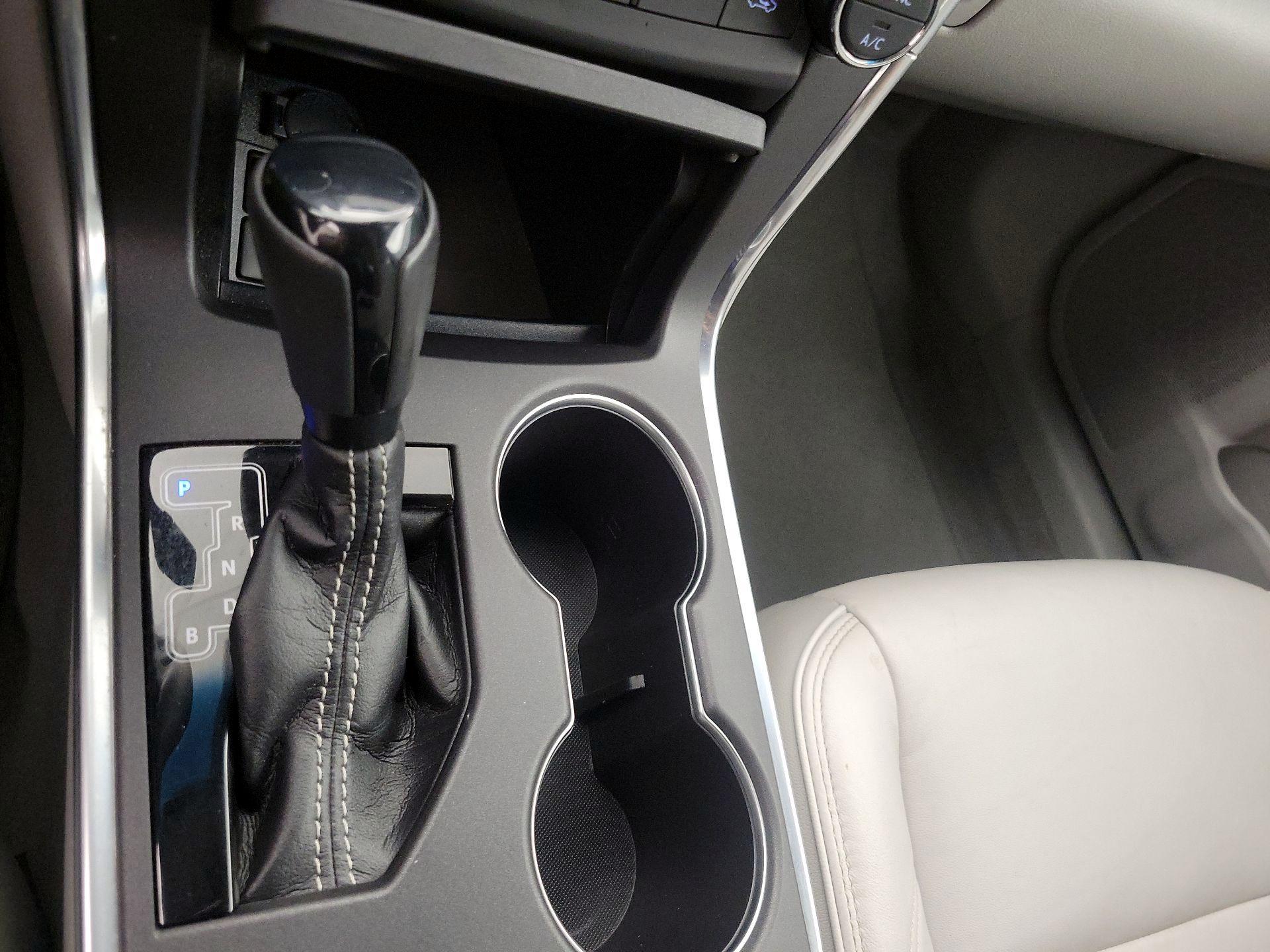 Thumbnail: 2017 Toyota Camry - 18