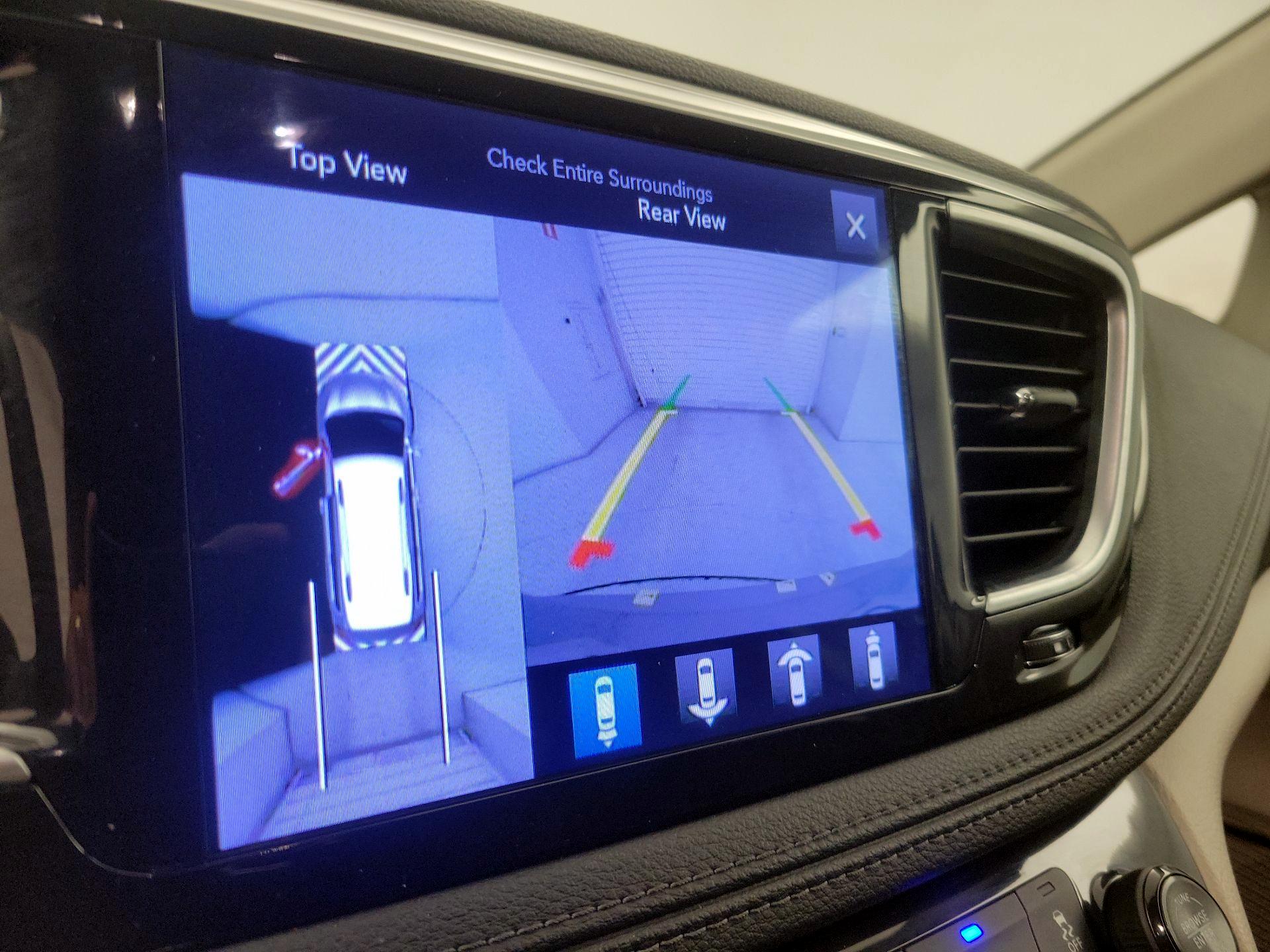 Thumbnail: 2017 Chrysler Pacifica - 14