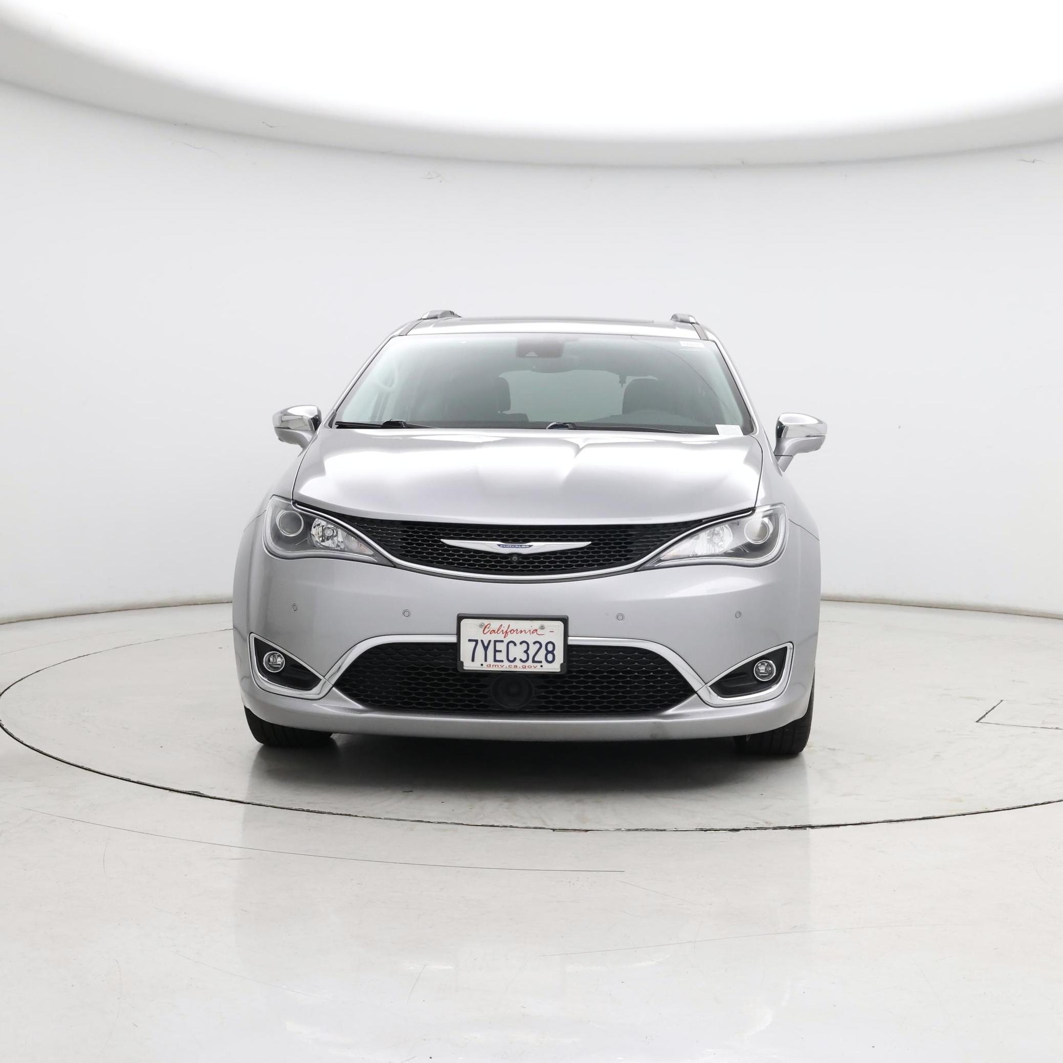 Thumbnail: 2017 Chrysler Pacifica - 5