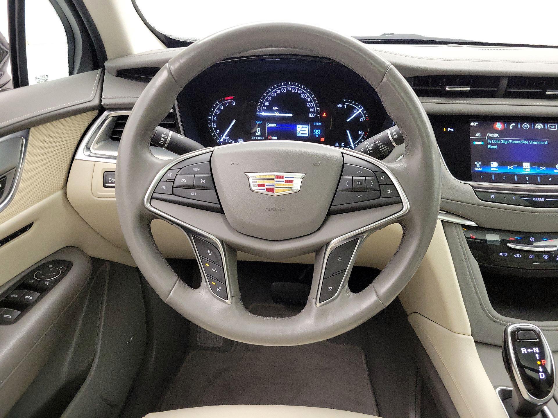 Thumbnail: 2019 Cadillac XT5 - 10