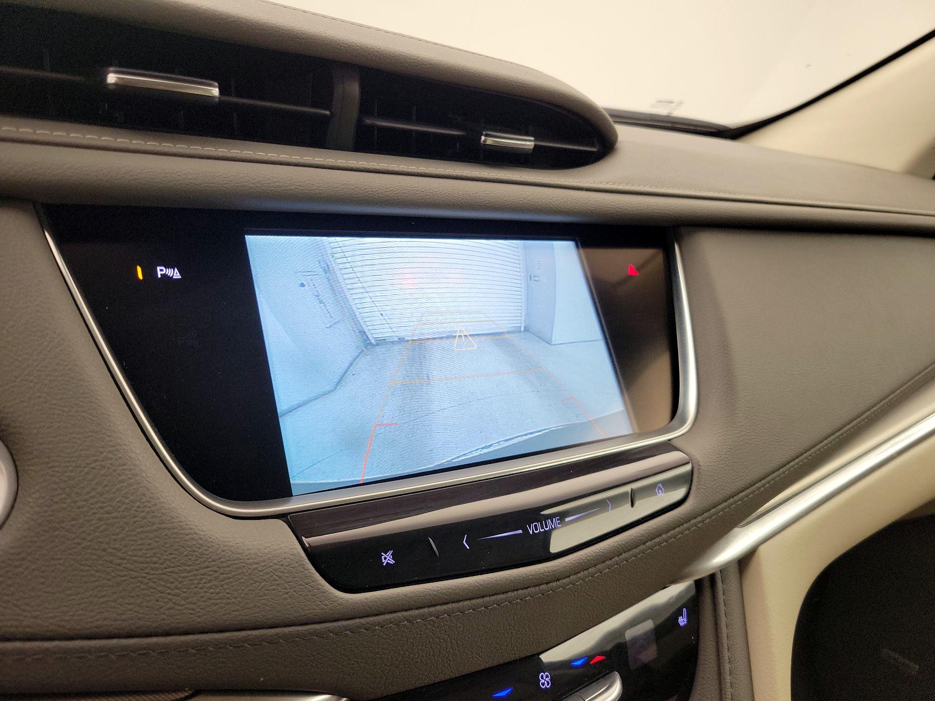 Thumbnail: 2019 Cadillac XT5 - 15