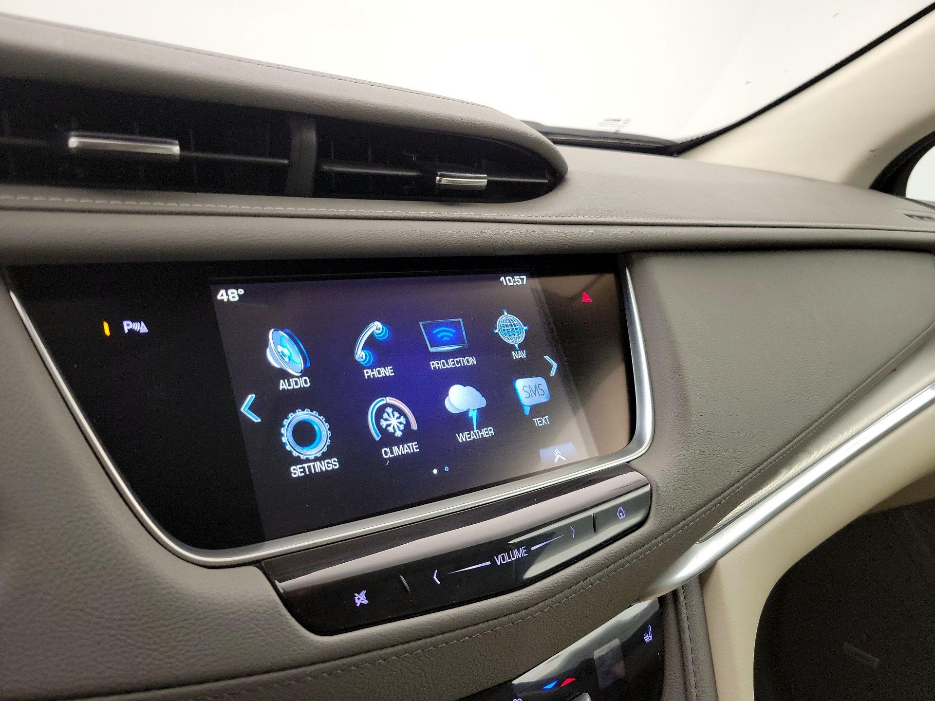 Thumbnail: 2019 Cadillac XT5 - 16