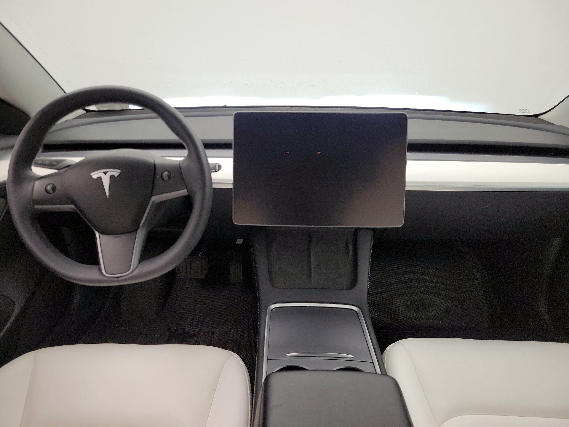 Thumbnail: 2023 Tesla Model 3 - 9