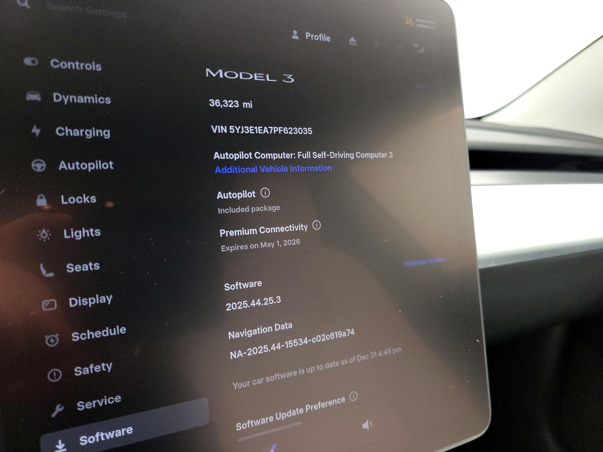 Thumbnail: 2023 Tesla Model 3 - 13