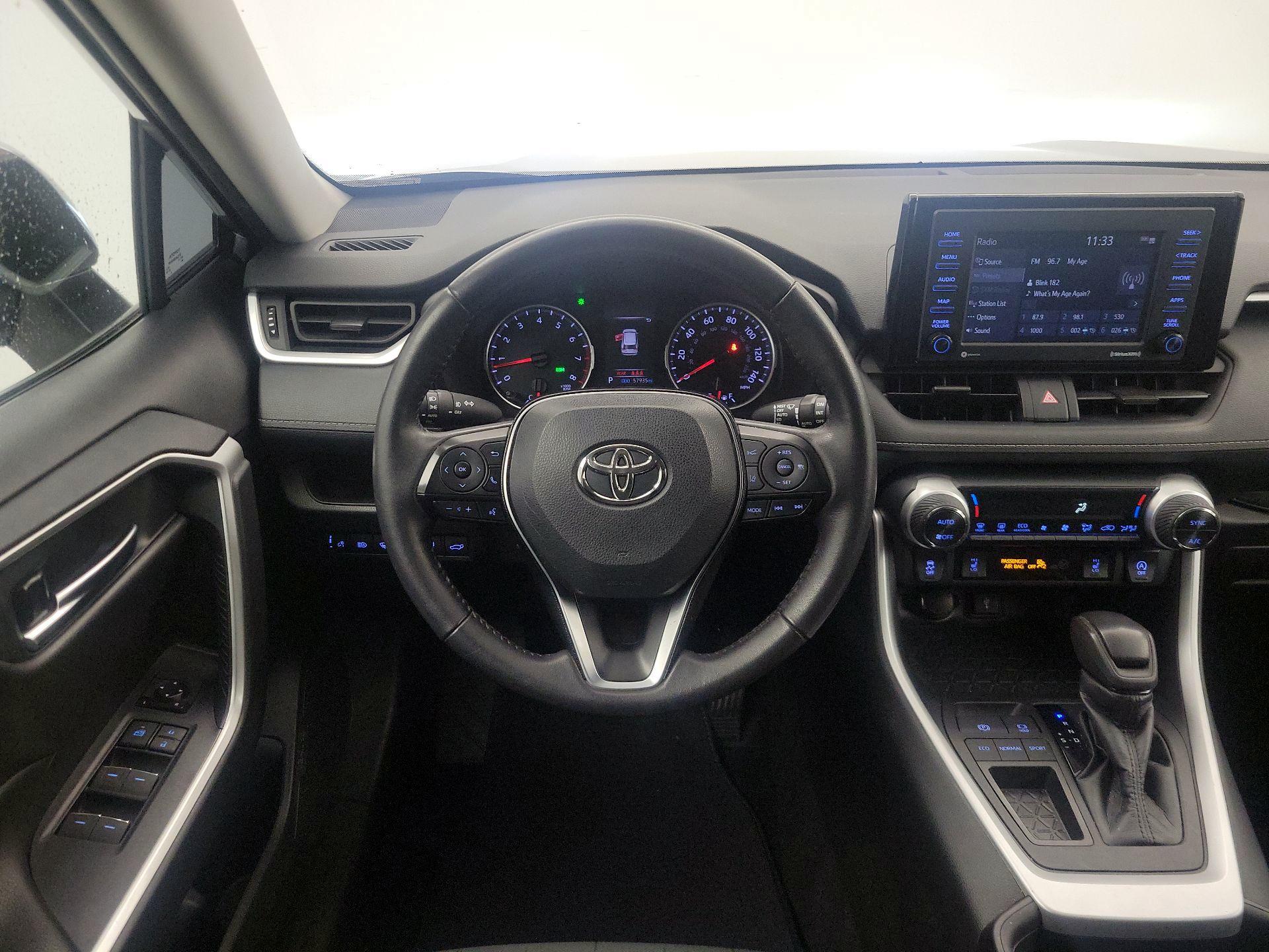 Thumbnail: 2021 Toyota RAV4 - 10