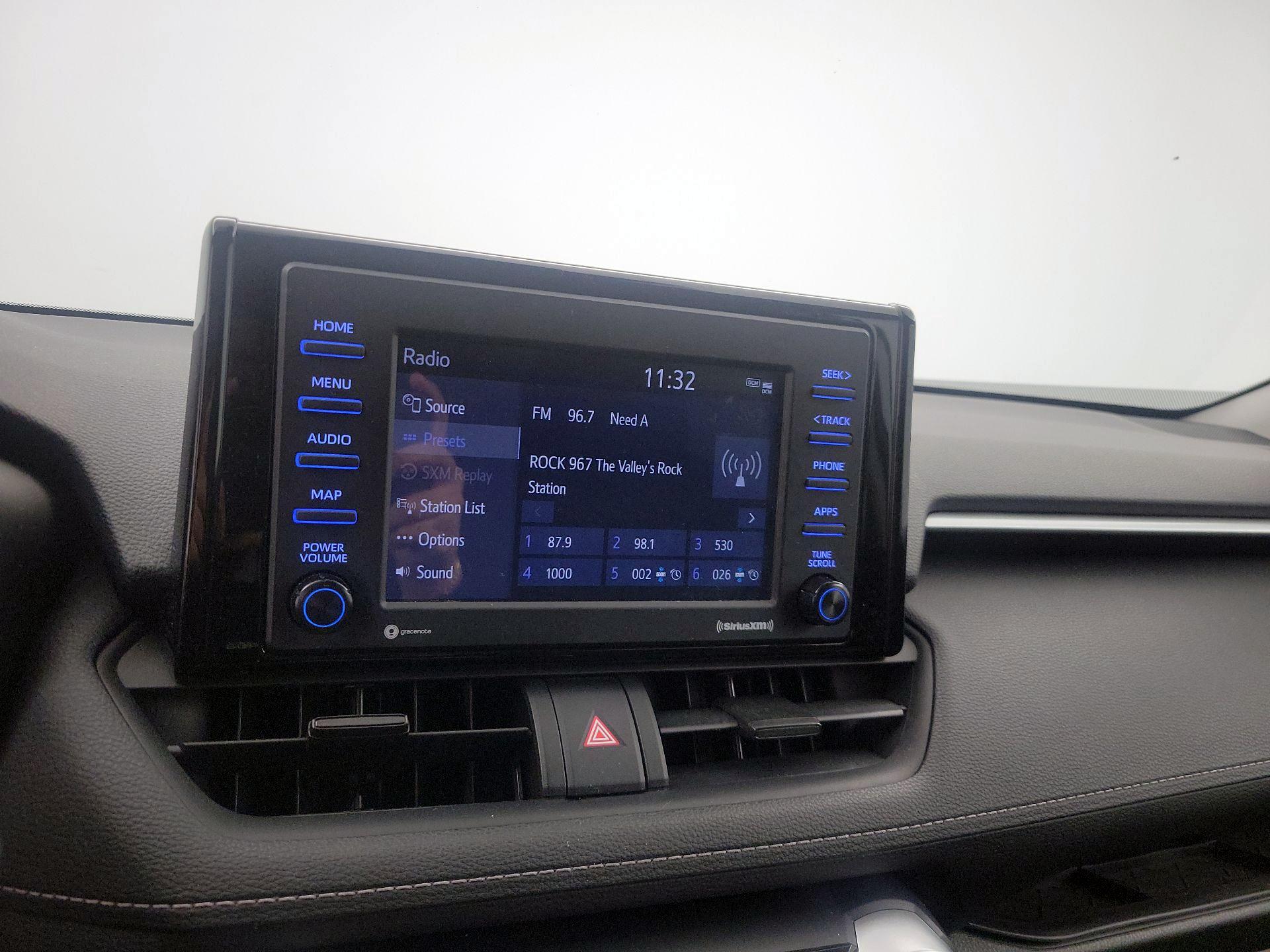 Thumbnail: 2021 Toyota RAV4 - 15