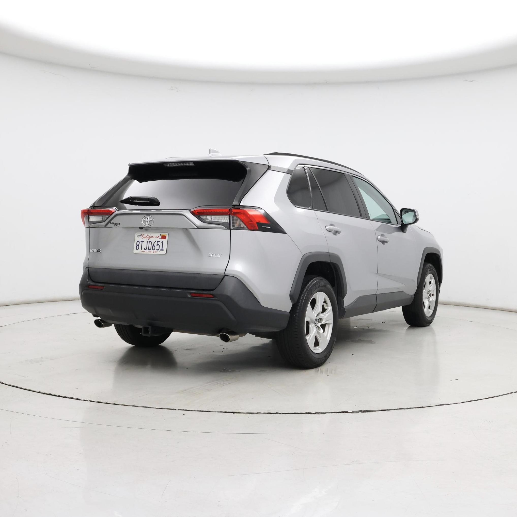 Thumbnail: 2021 Toyota RAV4 - 8