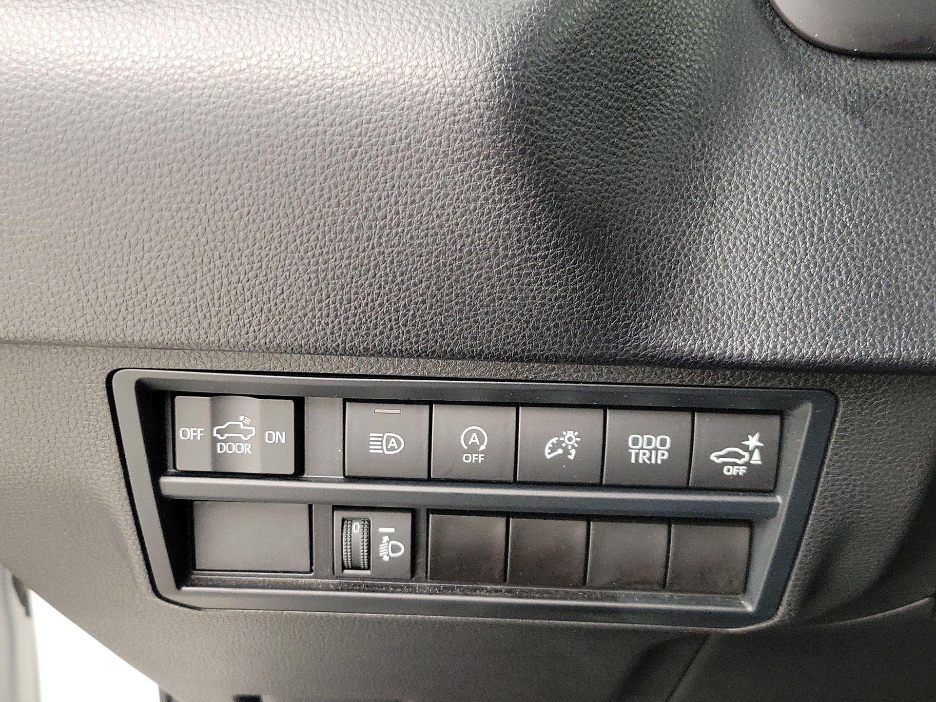 Thumbnail: 2023 Toyota Tundra - 13