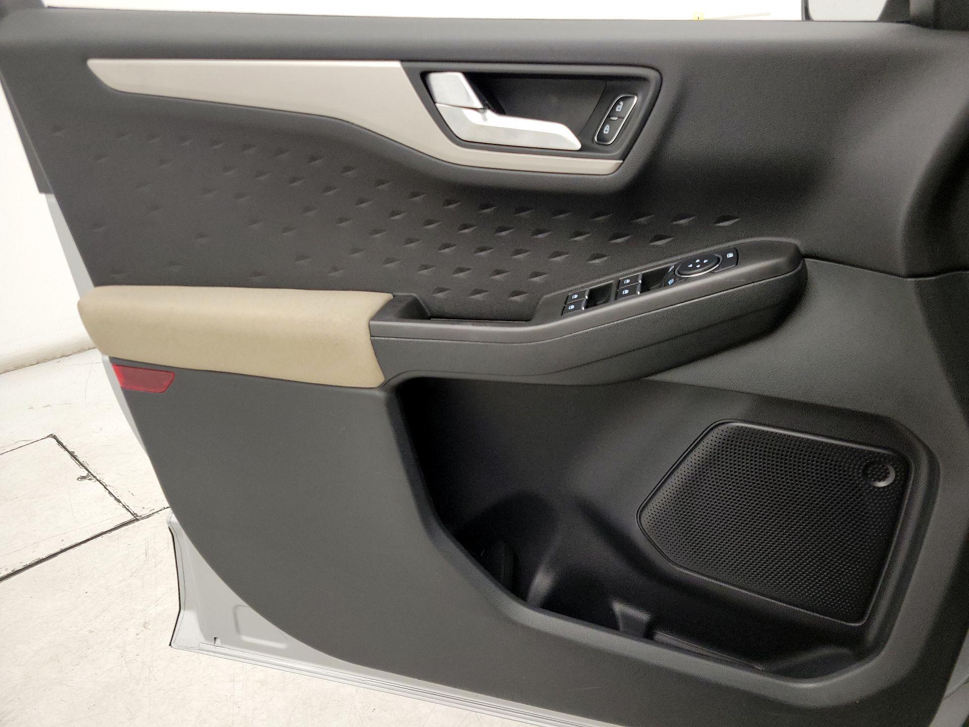 Thumbnail: 2020 Ford Escape - 12