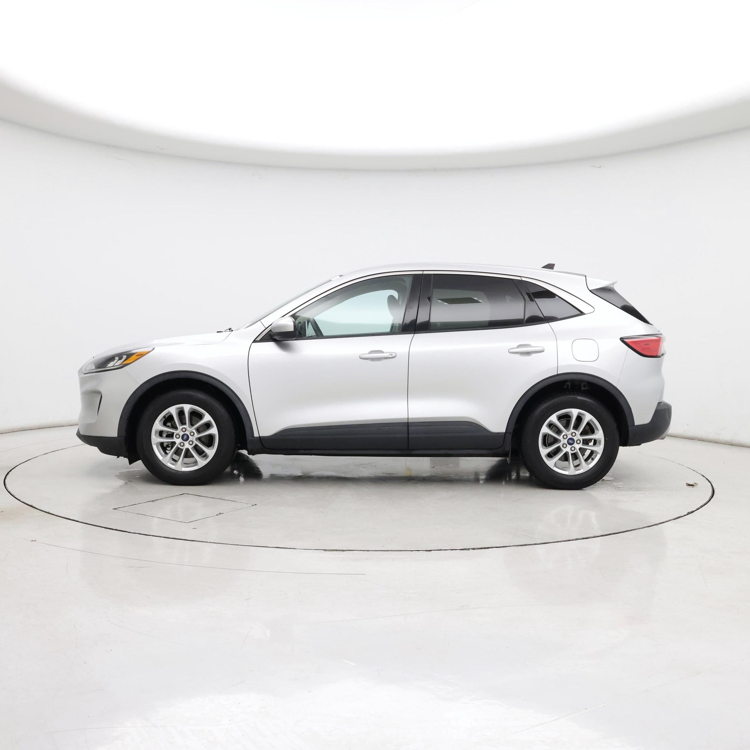 Thumbnail: 2020 Ford Escape - 3