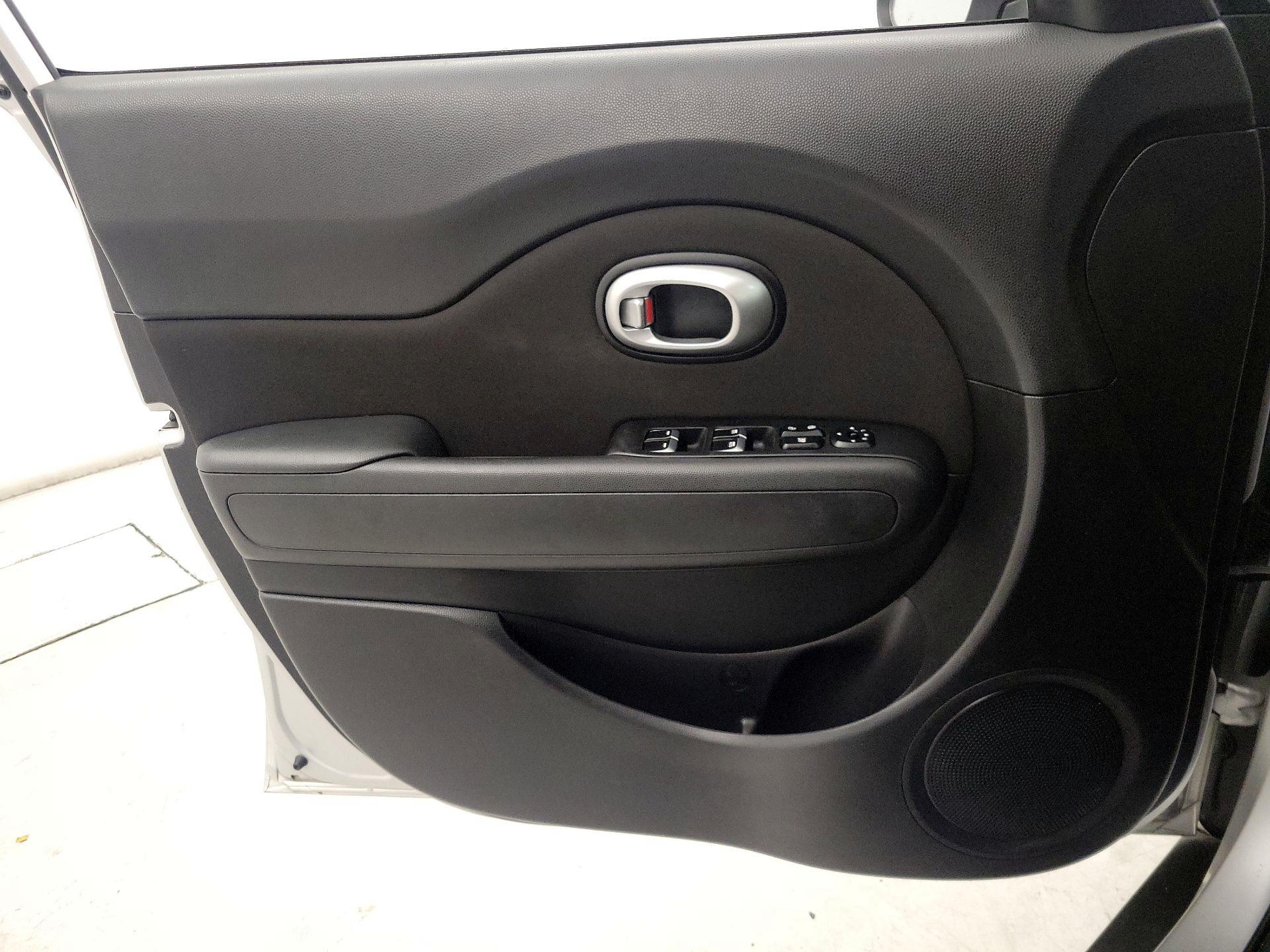 Thumbnail: 2019 Kia Soul - 12