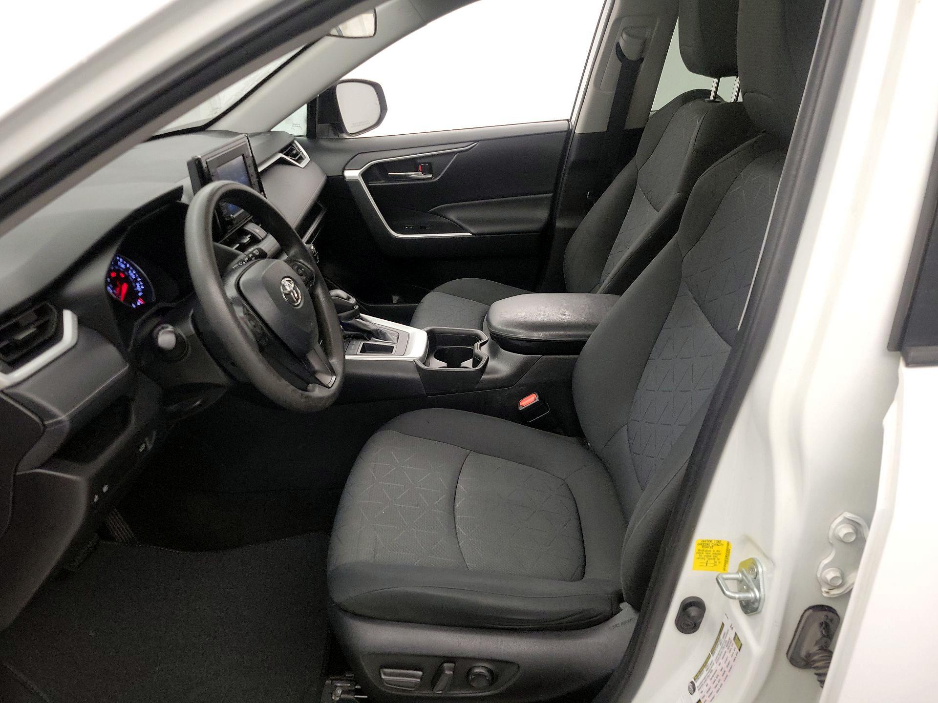 Thumbnail: 2021 Toyota RAV4 - 11