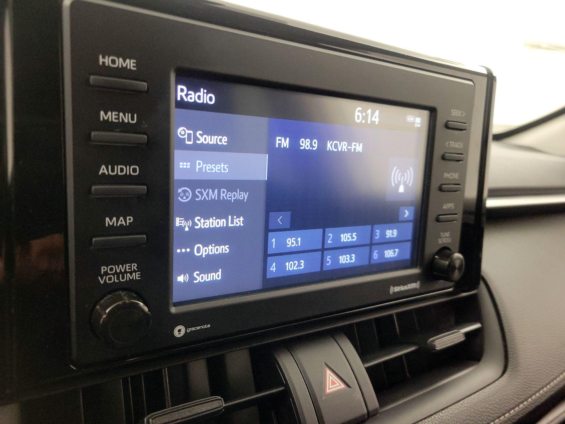 Thumbnail: 2021 Toyota RAV4 - 15