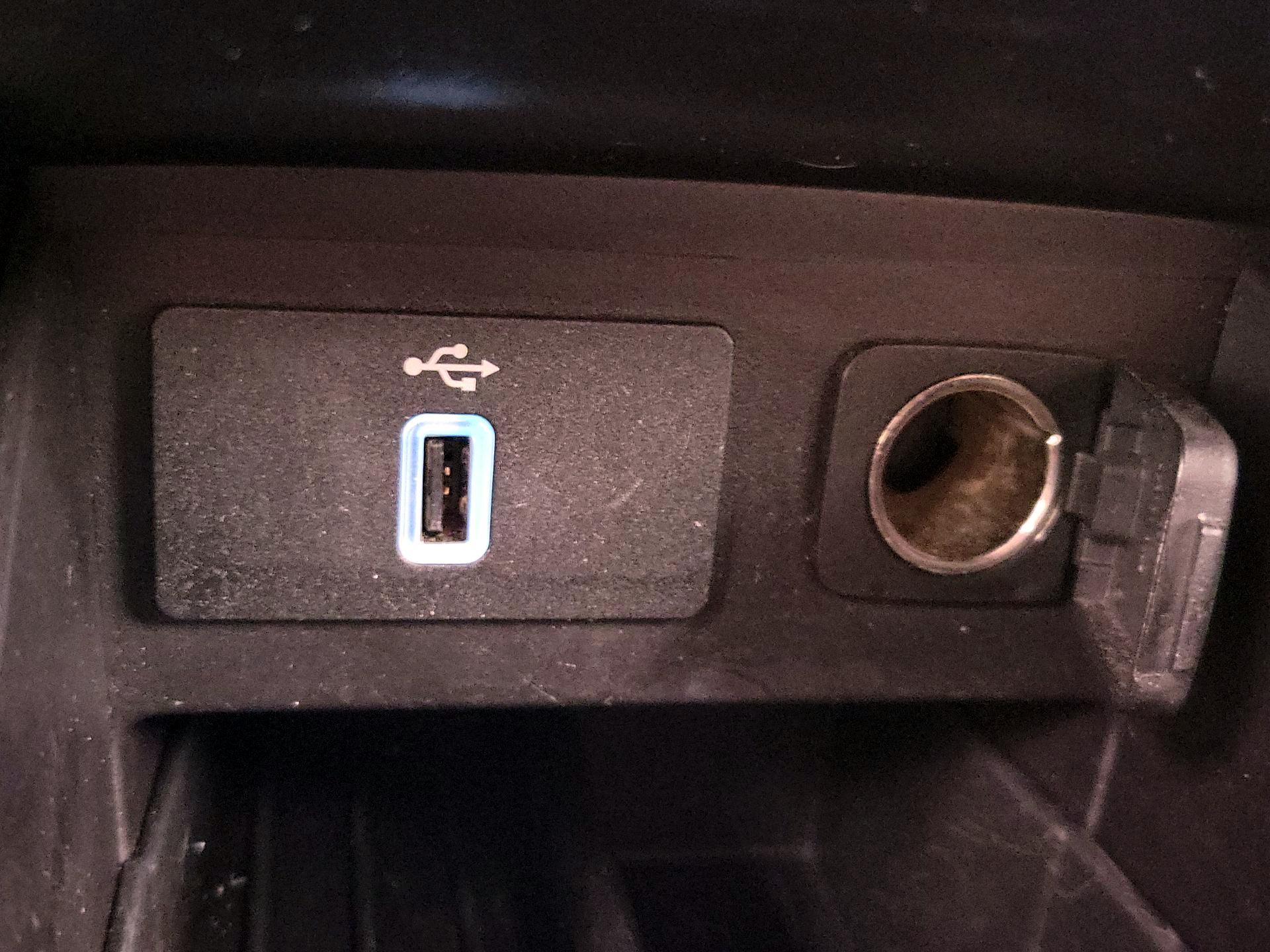 Thumbnail: 2018 Ford Explorer - 19