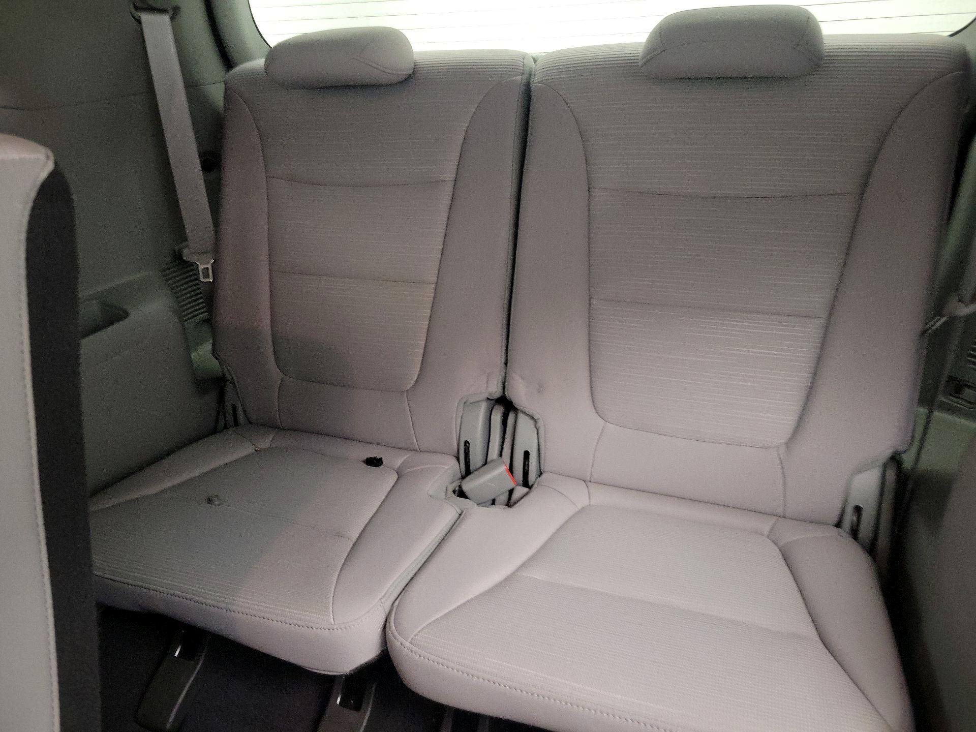 Thumbnail: 2014 Kia Sorento - 20