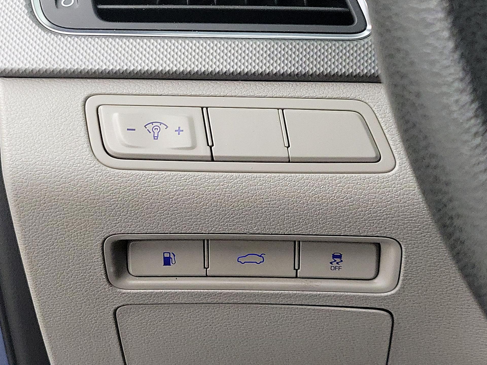 Thumbnail: 2017 Hyundai Sonata - 13